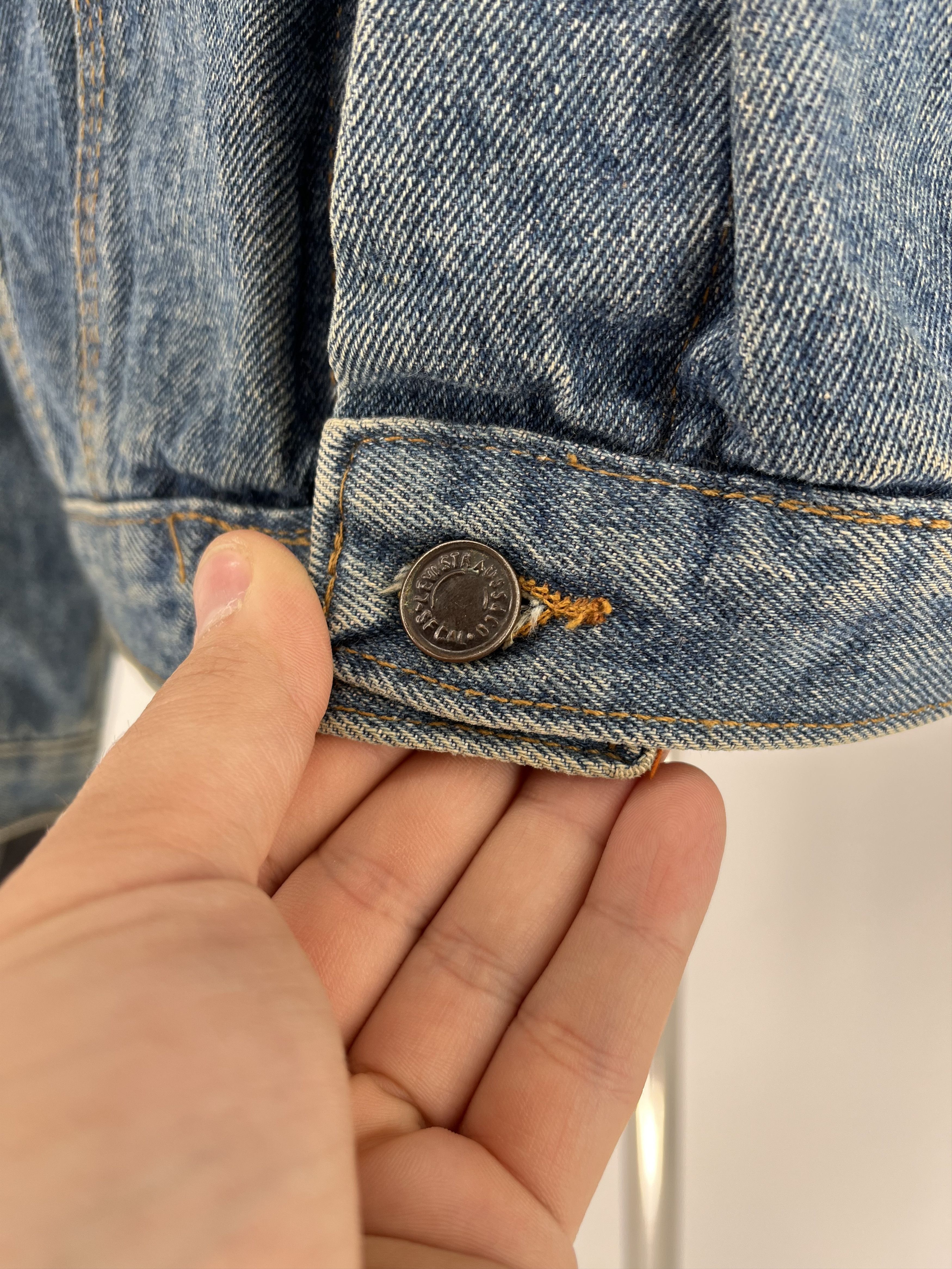 Levi's VINTAGE 40s 50s 60s 70s LEVIS TRUCKER DENIM JACKET Size US L / EU 52-54 / 3 - 5 Thumbnail