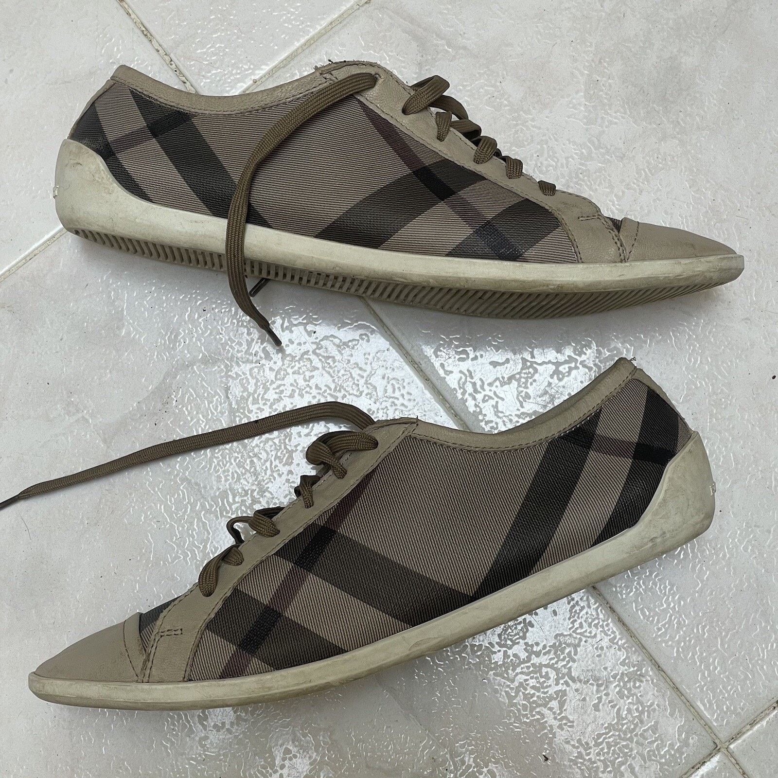Burberry BURBERRY SNEAKERS WOMEN'S SHOES Nova check lace up Leather Size US 9 / IT 39 - 2 Thumbnail