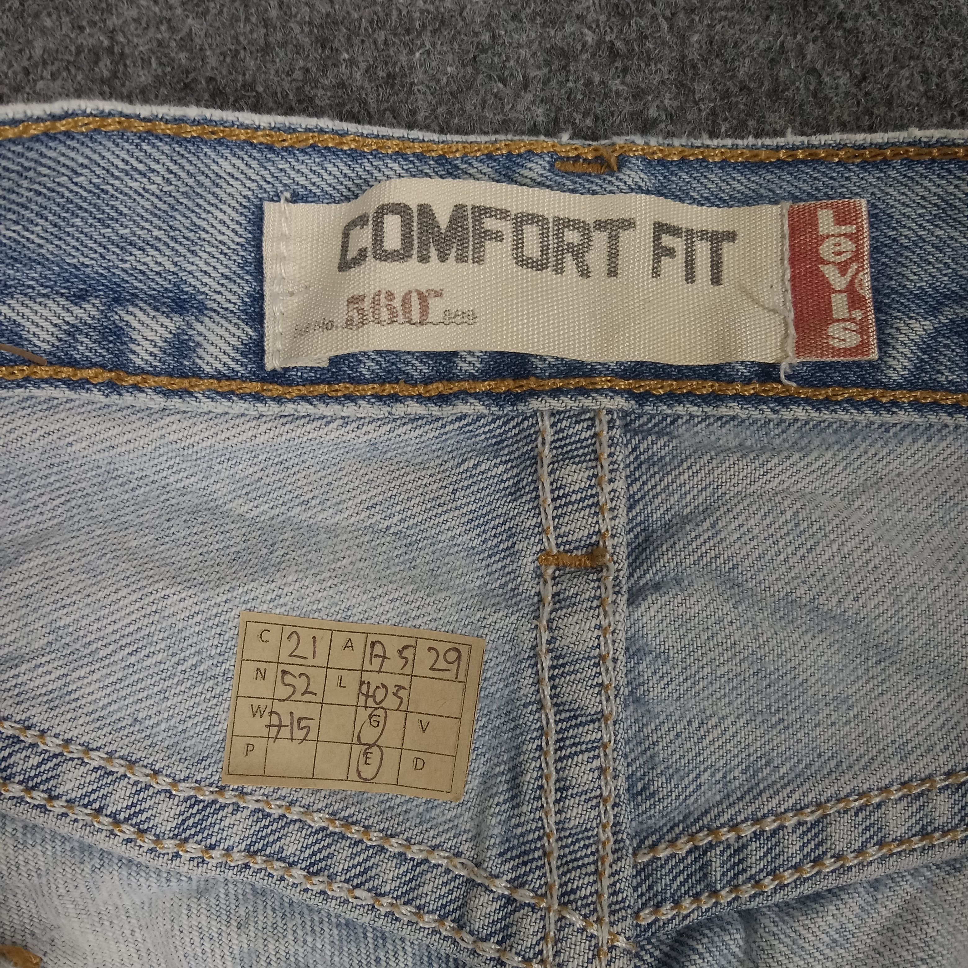 Levi's Levi's 560 Grunge Style Distressed Denim Jeans Size US 35 - 15 Thumbnail