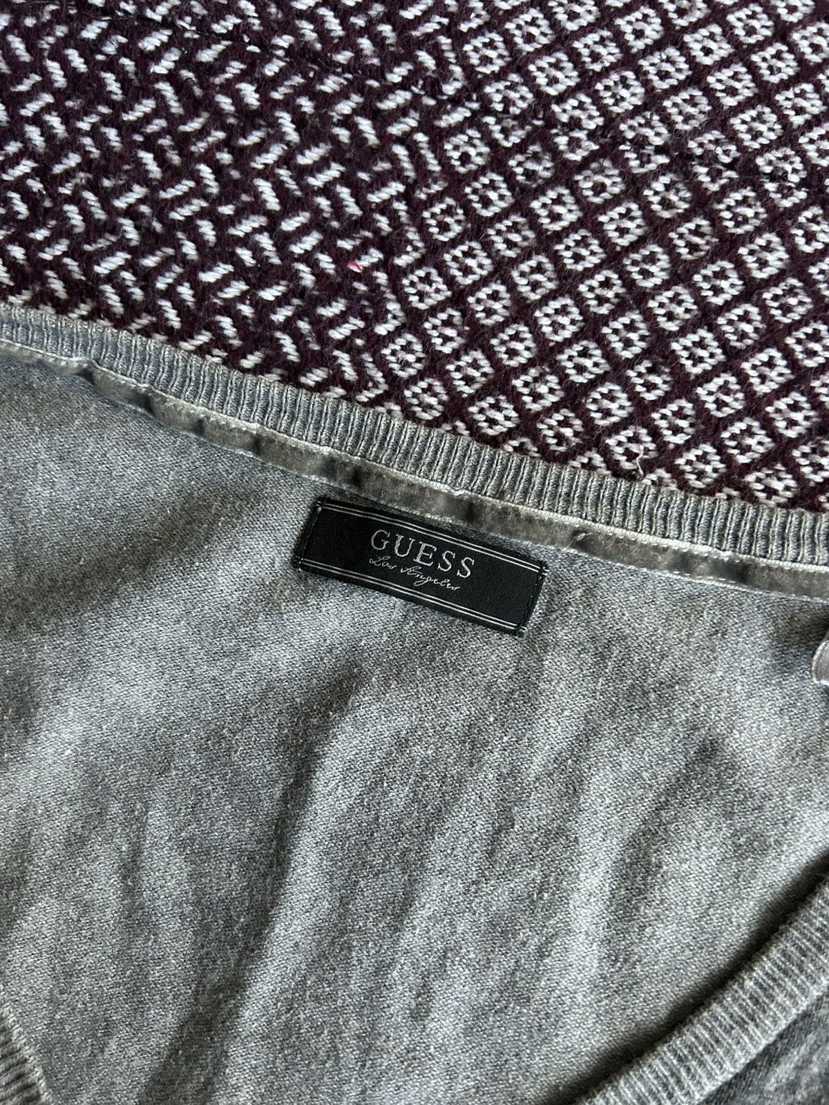 Guess Vintage Guess Avantgarde Style Unisex V-neck Sweater Size XL Size US XL / EU 56 / 4 - 4 Thumbnail