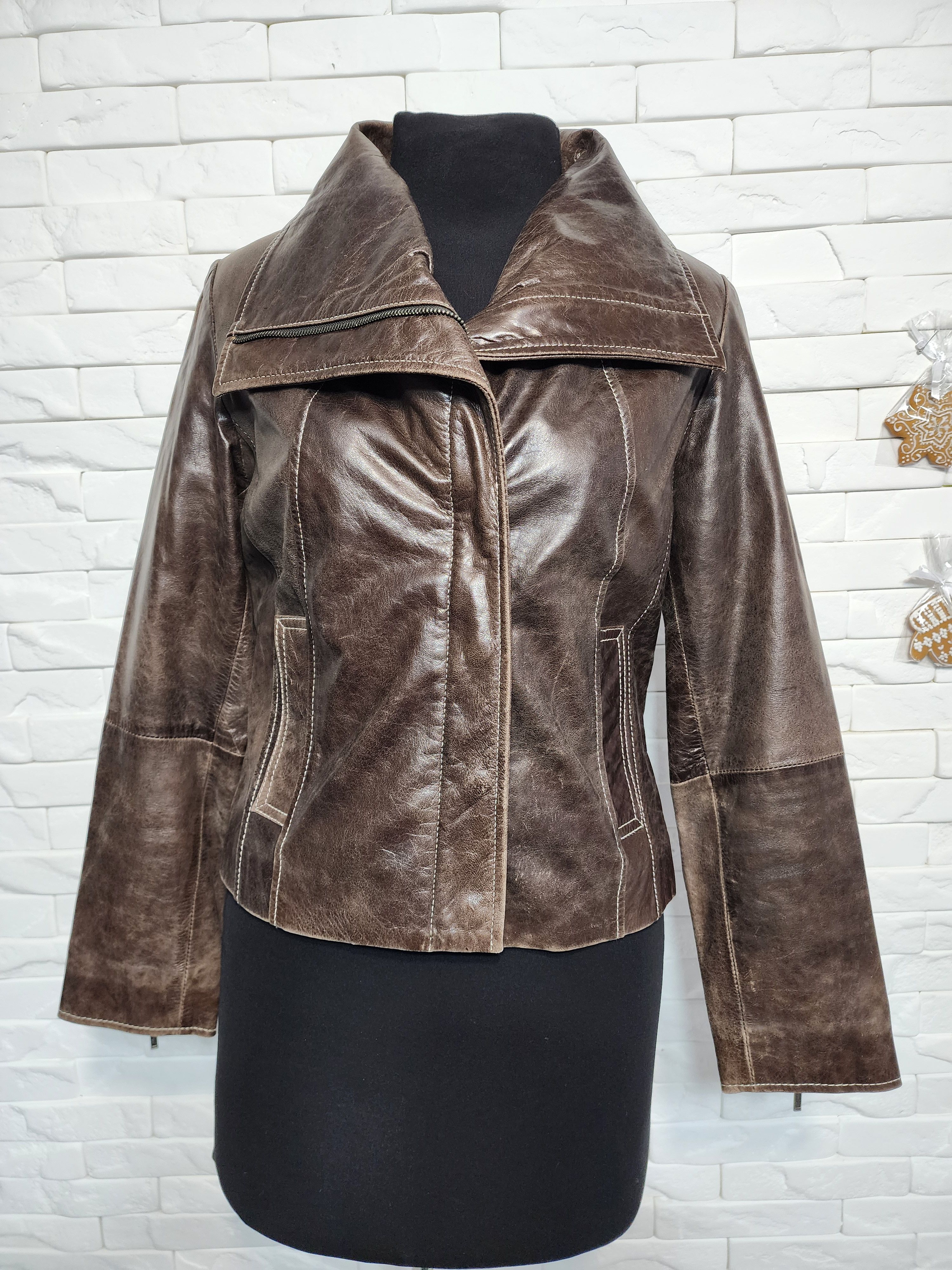 Genuine Leather Women's Brown Leather Jacket: Zippered Genuine Leather. Size M / US 6-8 / IT 42-44 - 2 Thumbnail