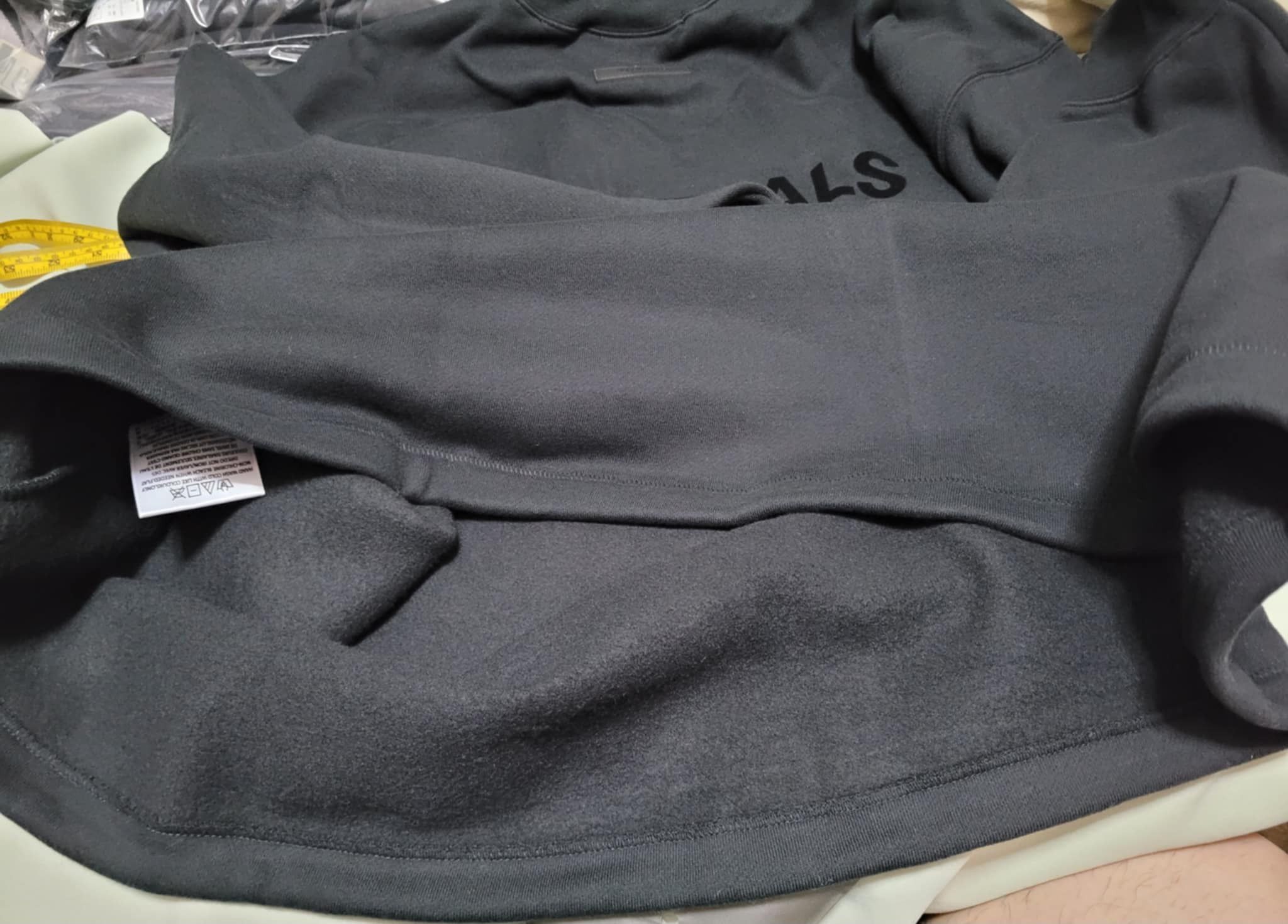 Fear of God sz L Fear of God Essentials Relaxed Crewneck Stretch Limo Size US L / EU 52-54 / 3 - 12 Thumbnail