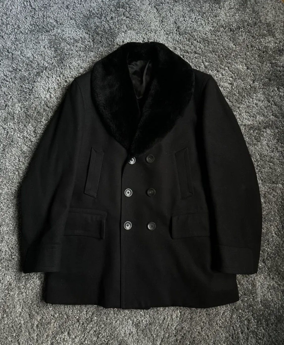 Image of Gucci Wool Silk Double Breasted Shearling Fur Coat Jacket in Black, Men's (Size 2XL)