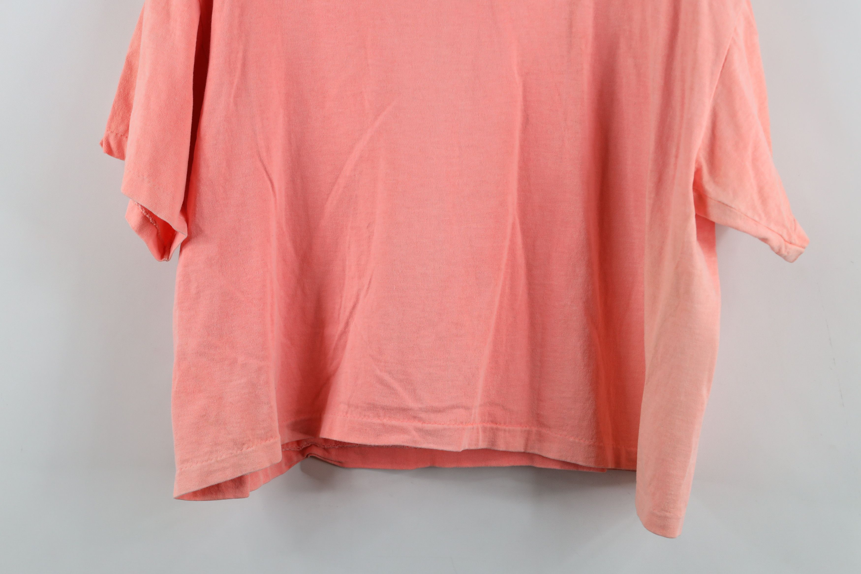 Vintage Vintage 90s LA Gear Paint Cropped Street Gym T-Shirt USA Size ONE SIZE - 14 Thumbnail