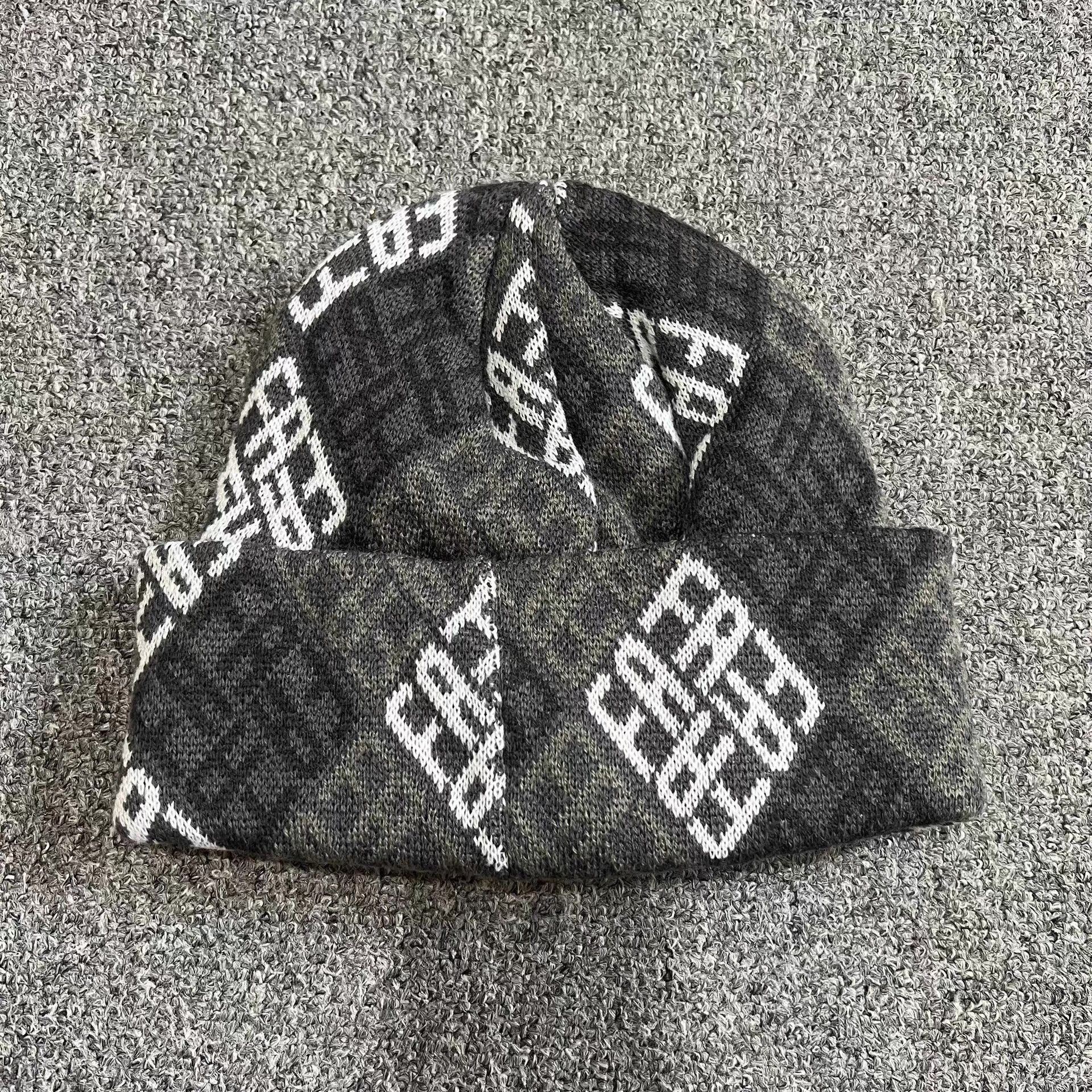 Fucking Awesome Fucking Awesome Old Money Style Knitted Beanie Q7 Size ONE SIZE - 2 Thumbnail