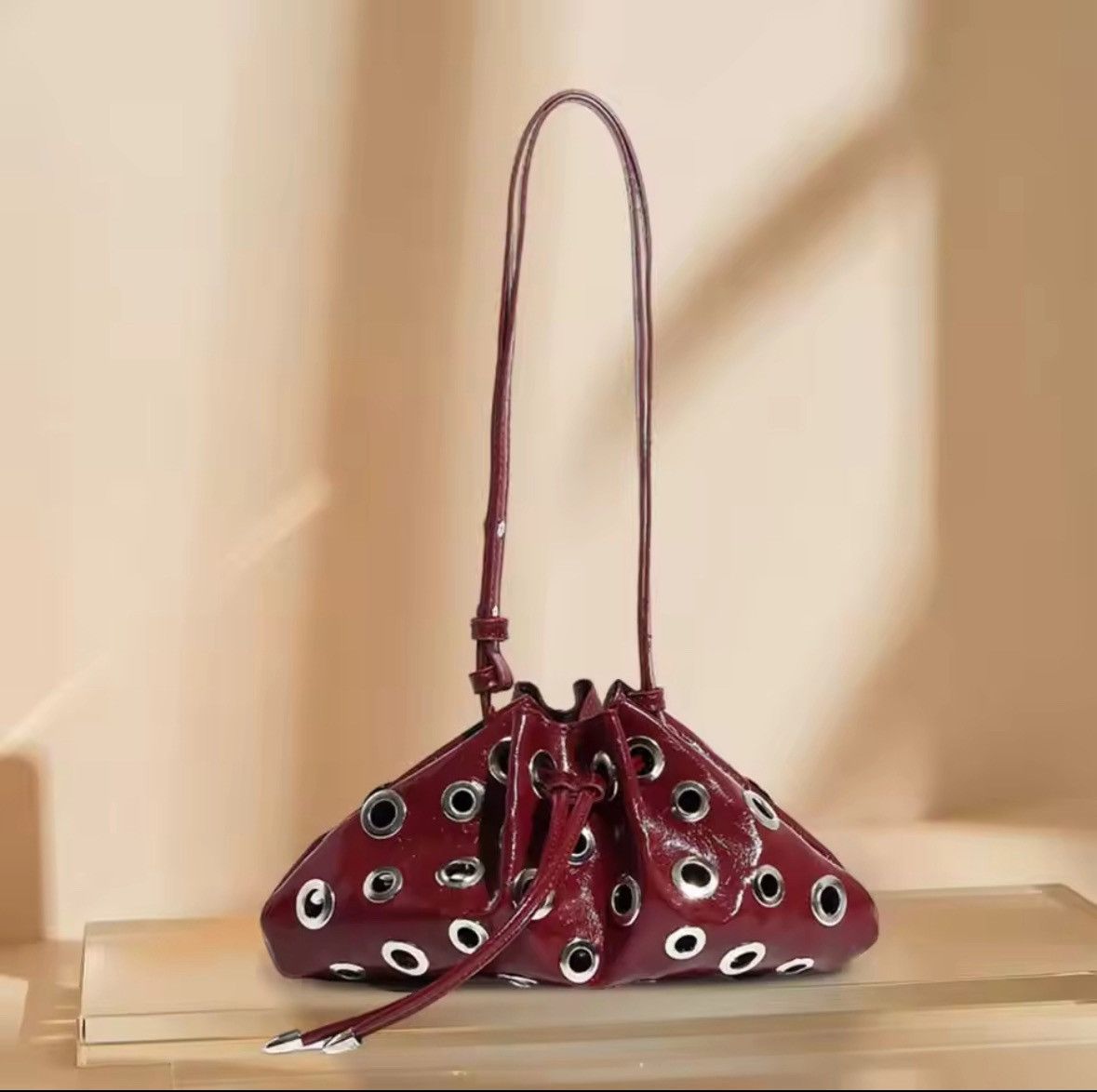 Japanese Brand Retro Hollow Handbag Drawstring Crossbody Bag Size ONE SIZE - 3 Thumbnail