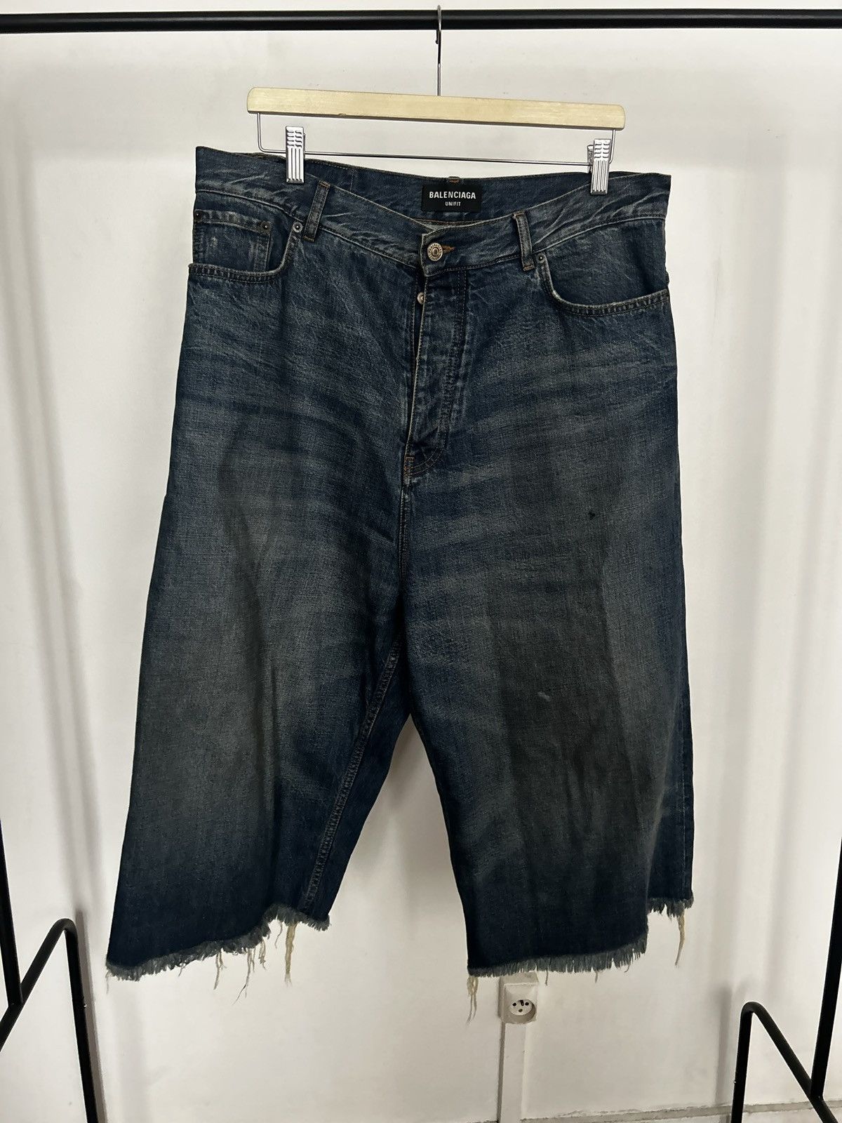 Balenciaga Rare Balenciaga fw22 oversized denim skater shorts Size US 34 / EU 50 - 9 Thumbnail