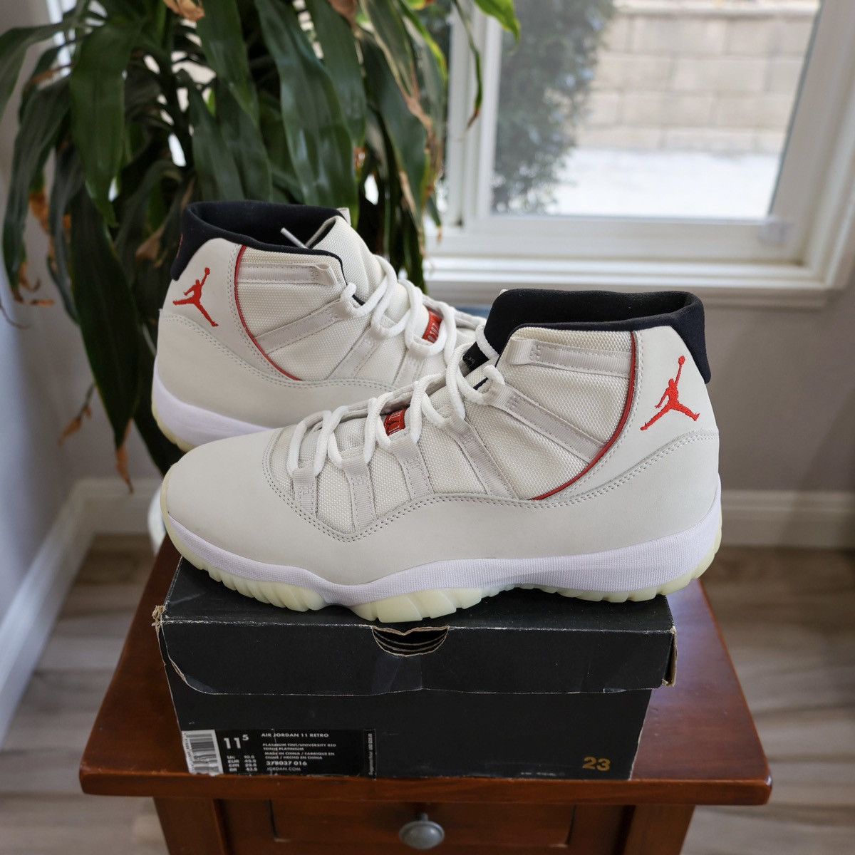 Jordan 11 platinum tint box best sale