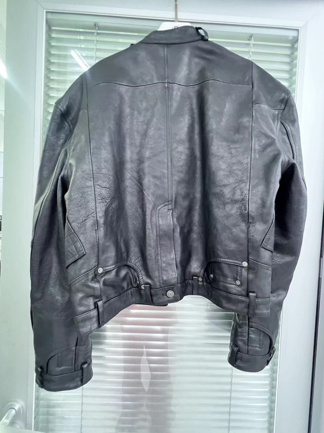 Balenciaga Balenciaga boxy leather jacket RARE Size US M / EU 48-50 / 2 - 2 Thumbnail