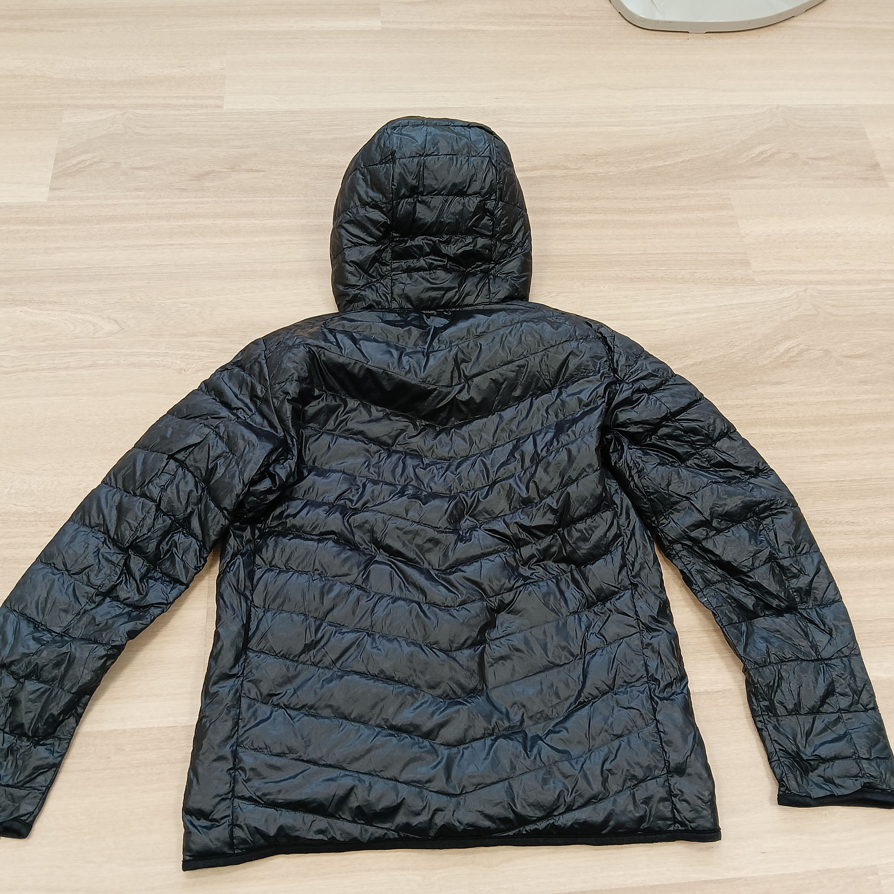 Uniqlo UNIQLO PUFFER JACKET HOODIE L Size US L / EU 52-54 / 3 - 7 Thumbnail