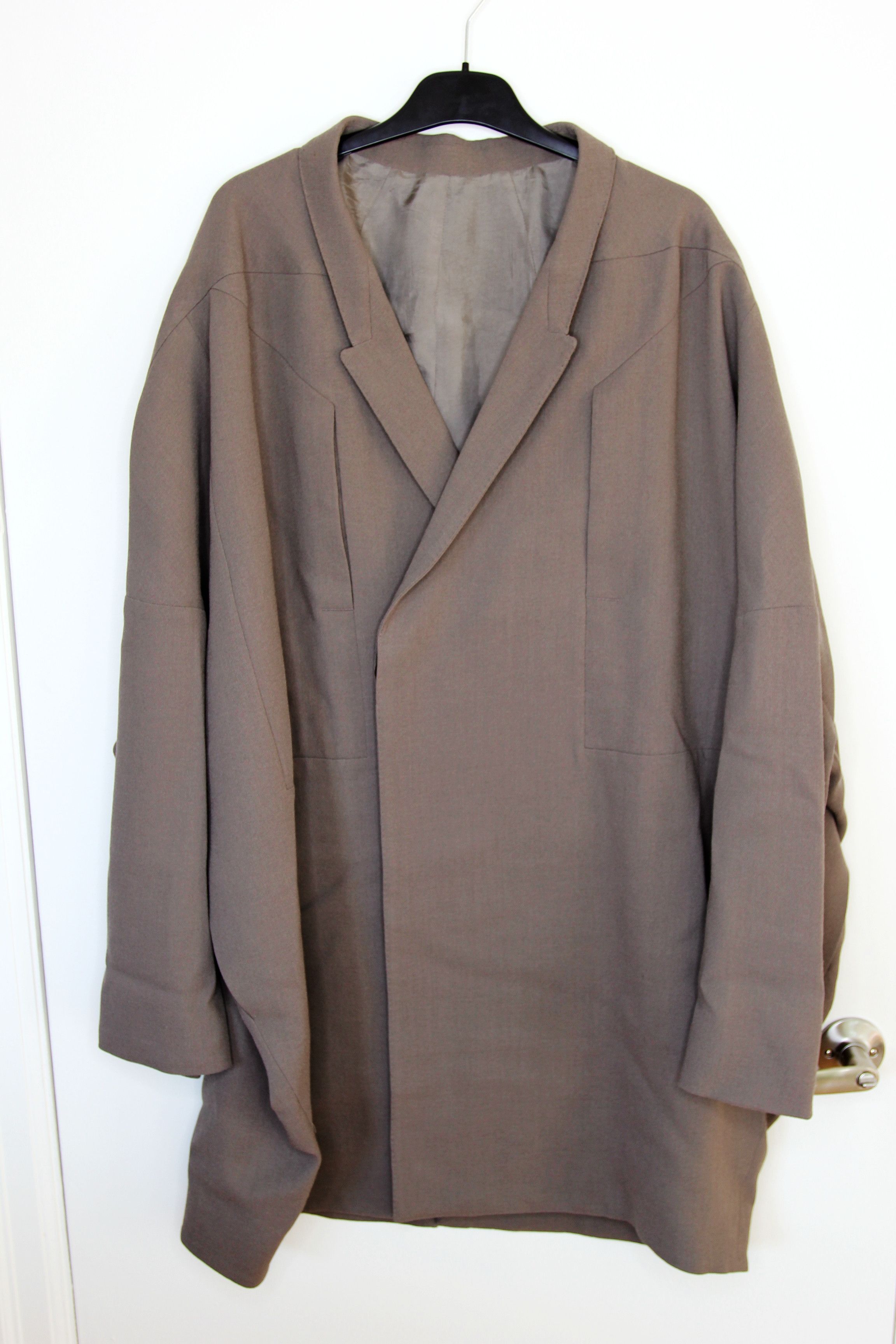Rick Owens BNWT SS25 RICK OWENS "HOLLYWOOD" ARROWHEAD JMF COAT 44 Size US S / EU 44-46 / 1 - 2 Thumbnail