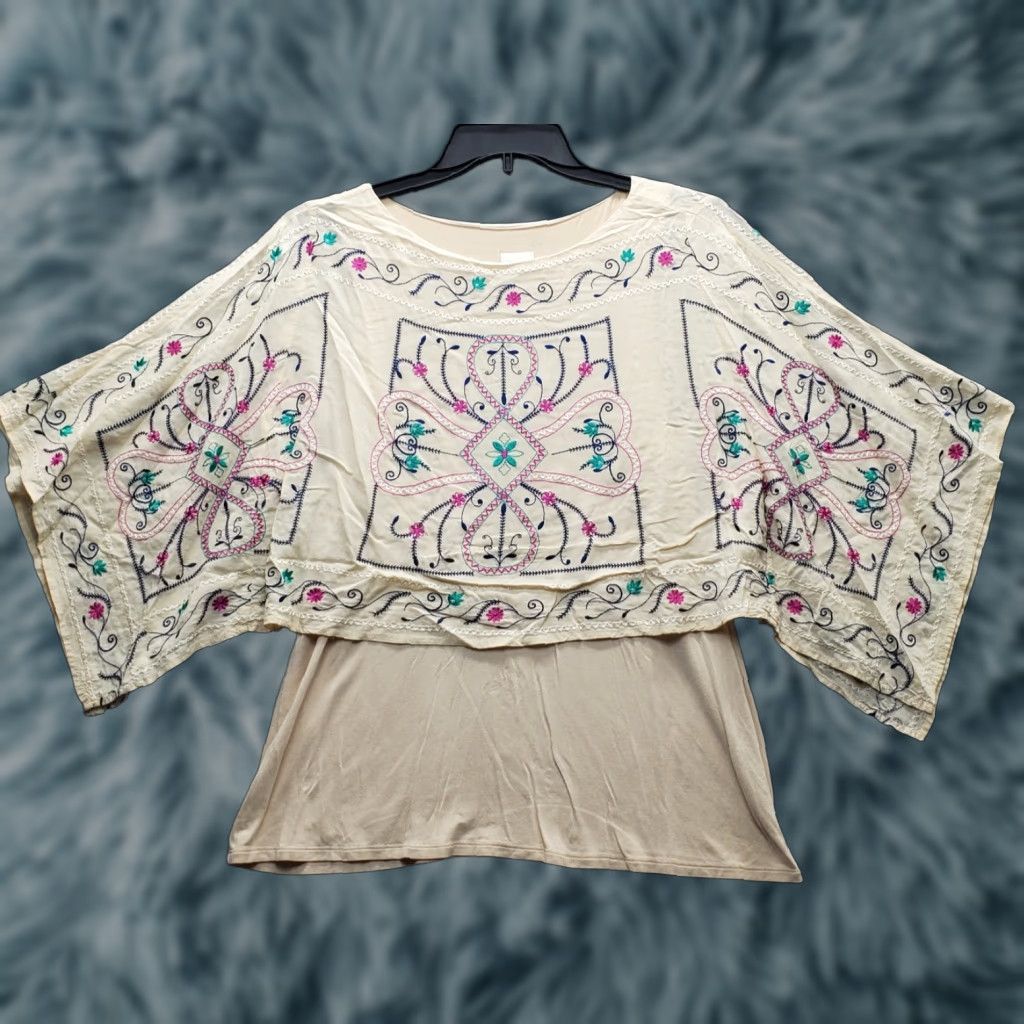 Vintage Chico's Kimono Top Womens Size 1 Tan Rayon Embroidered Flowers Sleeve Pullover Shirt Size XS / US 0-2 / IT 36-38 - 1 Thumbnail