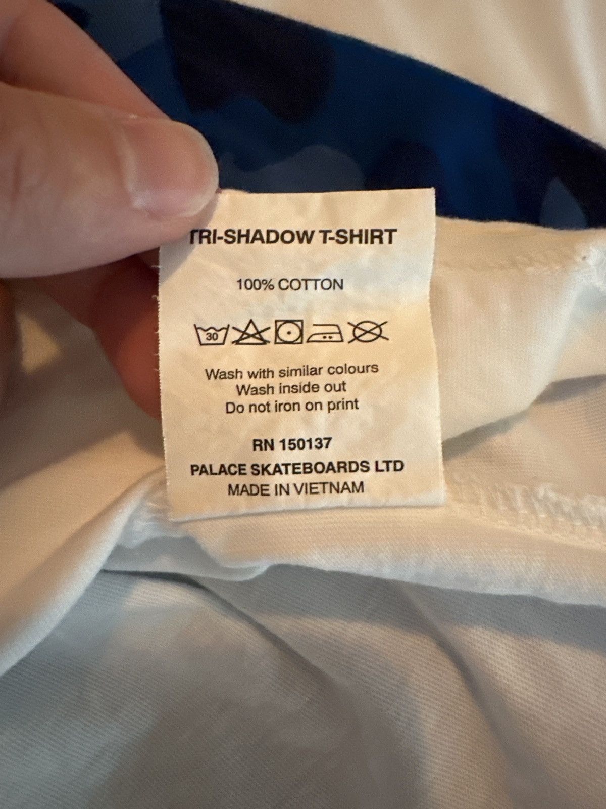 Palace White x Blue Palace Tri-Shadow T-shirt Size US S / EU 44-46 / 1 - 4 Thumbnail