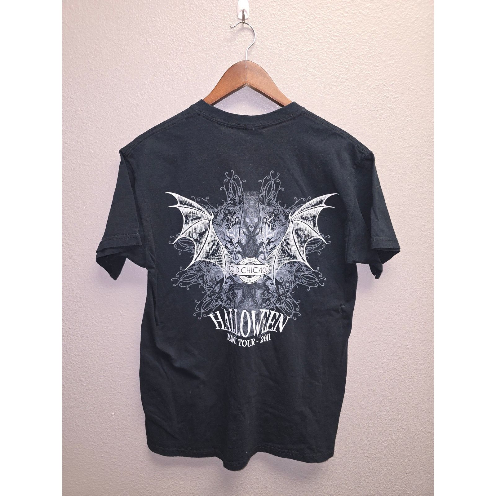 Other Old Chicago Halloween Mini Tour Shirt 2011 Black Medium Tee Size US M / EU 48-50 / 2 - 1 Thumbnail