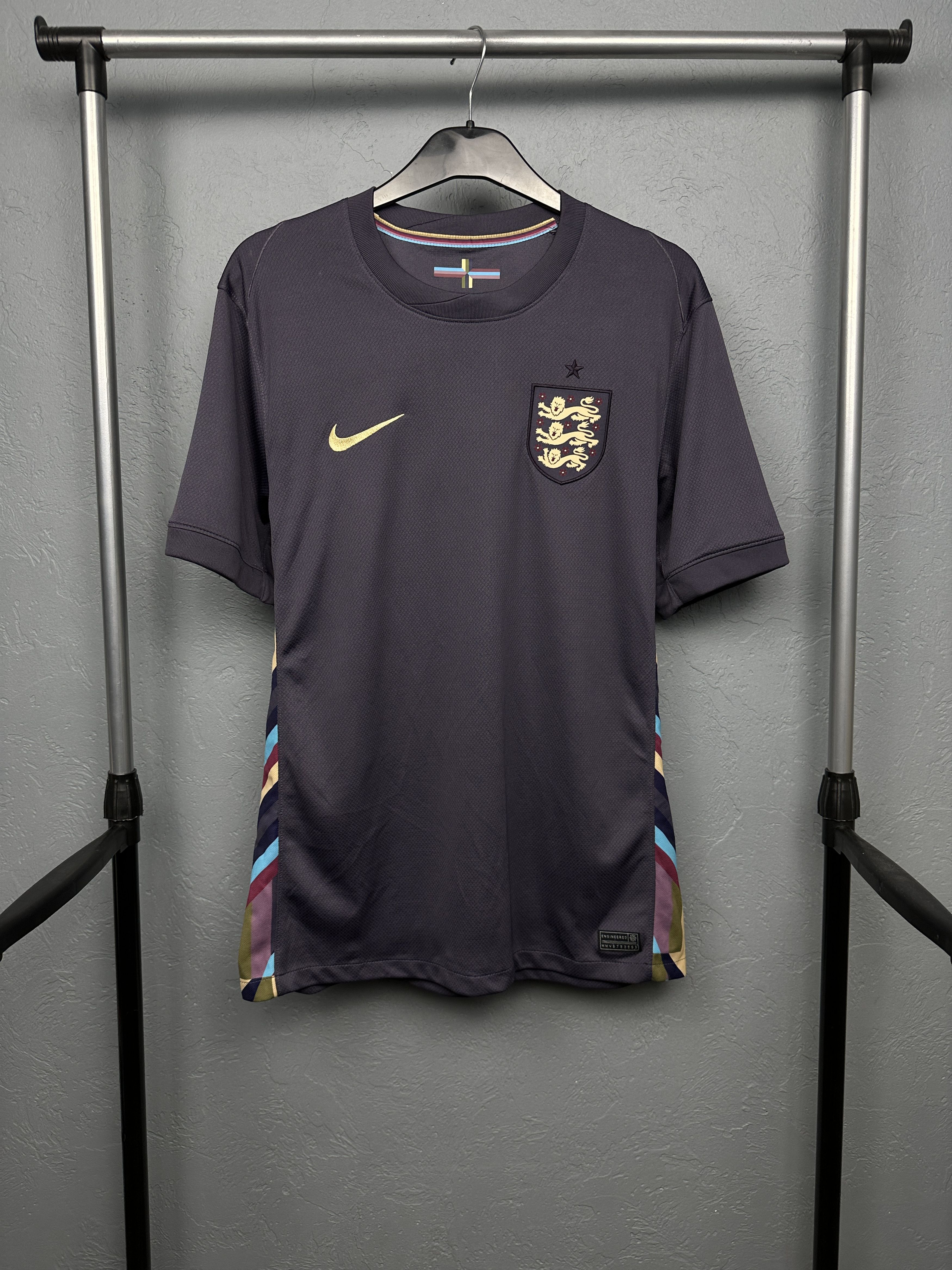 Nike Nike Dri Fit England Mens T-Shirt Jersey Size US M / EU 48-50 / 2 - 1 Thumbnail