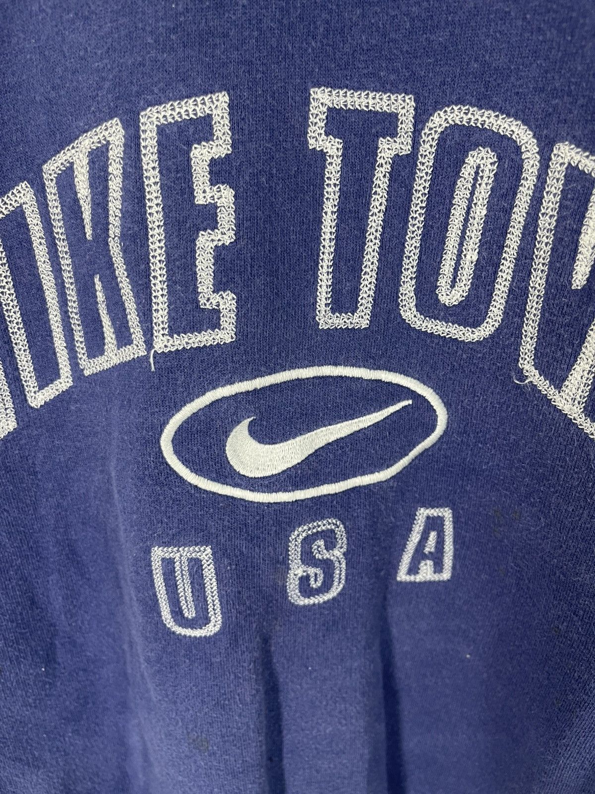 Nike Vintage 90's Nike Town USA Sweatshirt Size US L / EU 52-54 / 3 - 3 Thumbnail