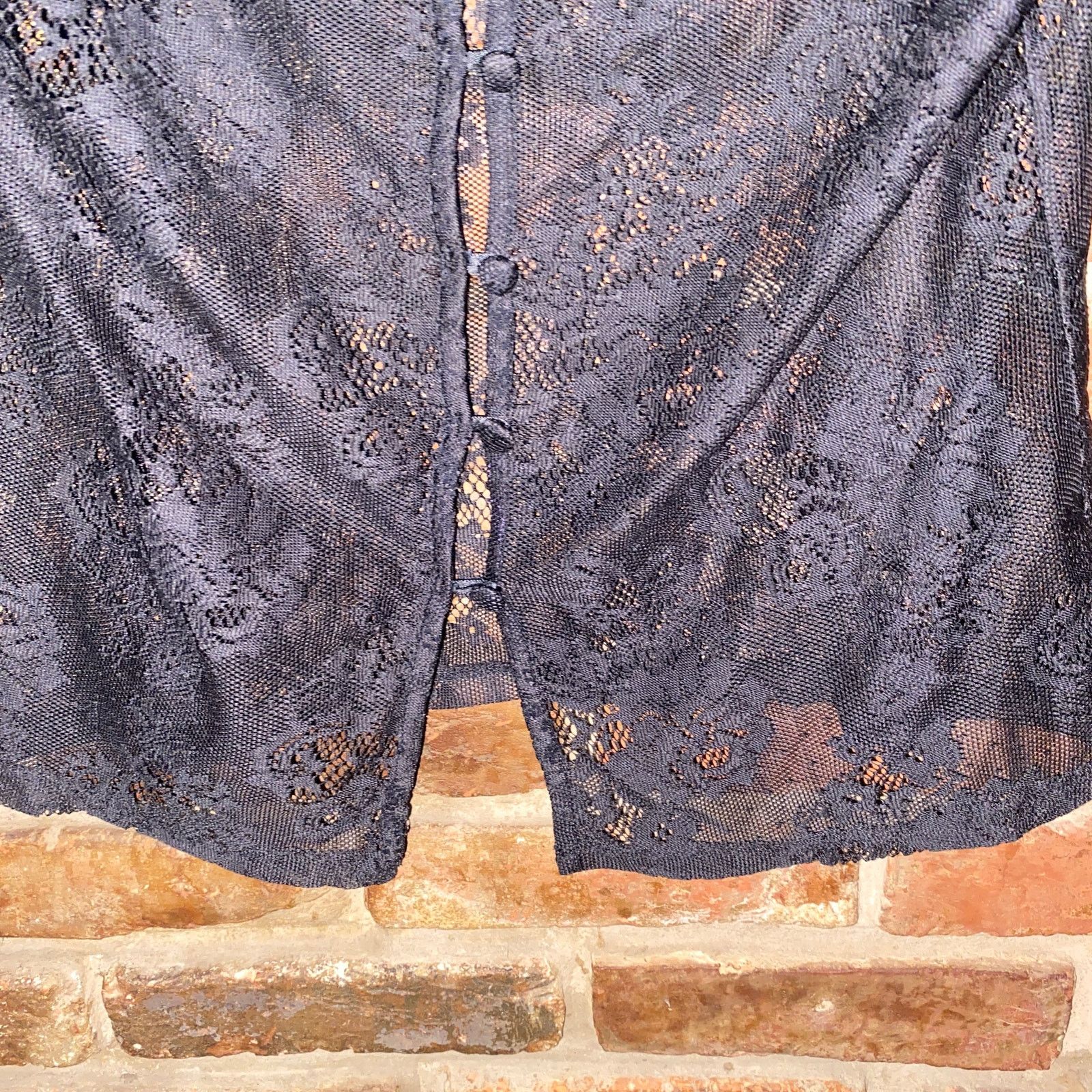 Warehouse Warehouse Sheer Black Lace Button-Back Peplum Top 8 Size M / US 6-8 / IT 42-44 - 7 Thumbnail