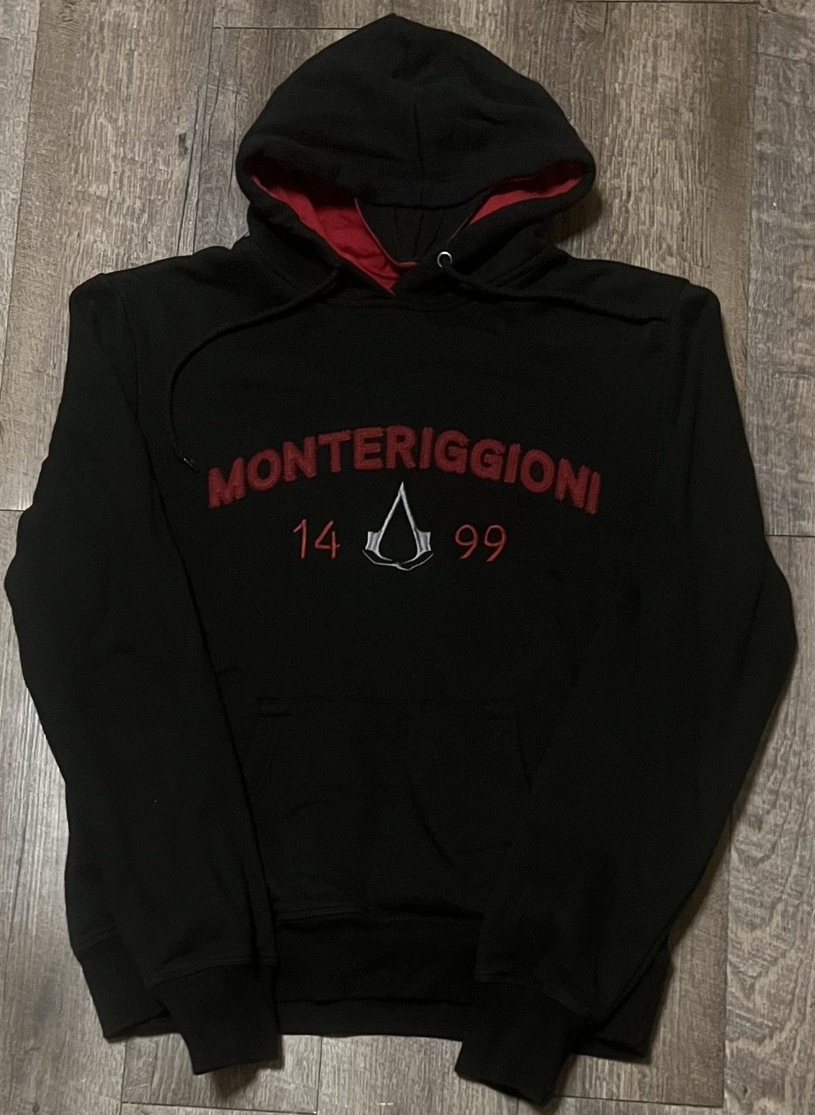 Other Assassins Creed Brotherhood MONTERIGGIONI Hoodie size Large Size US L / EU 52-54 / 3 - 1 Thumbnail