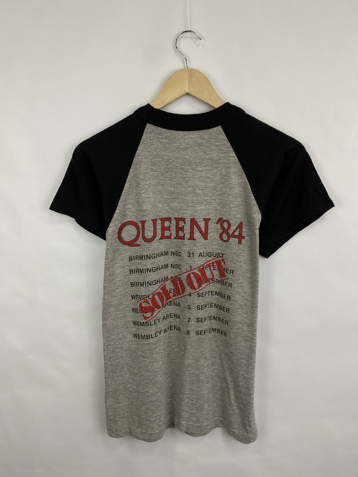 Band Tees 🇬🇧 Vintage 1984 Queen Freddie Mercury Rare T-Shirt Retro Hype Size US M / EU 48-50 / 2 - 9 Thumbnail