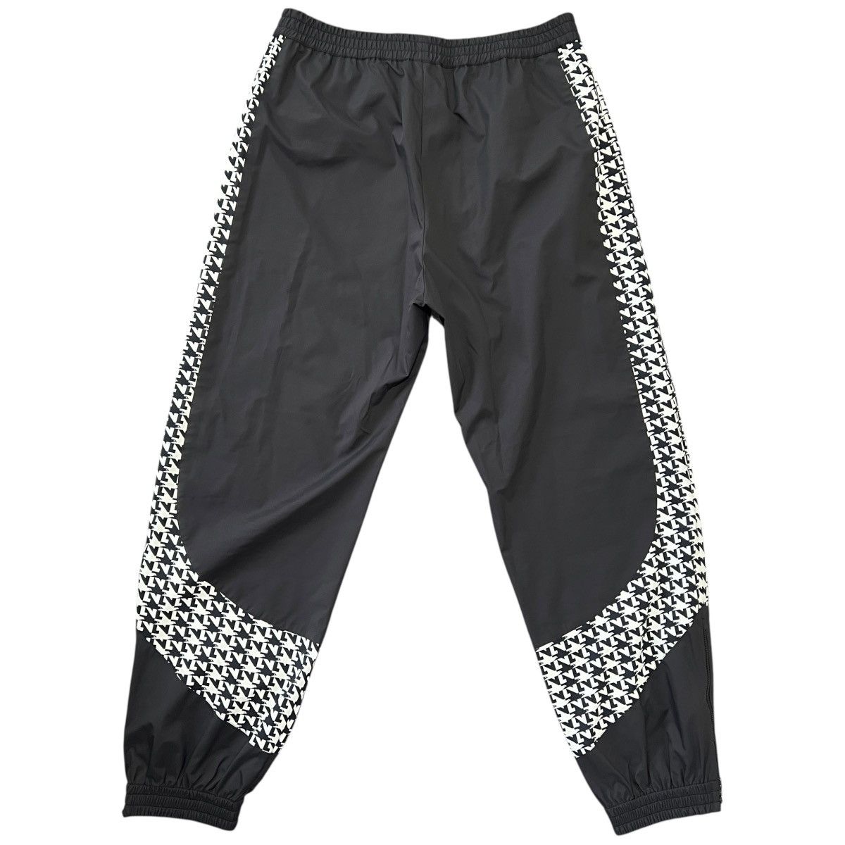 Louis Vuitton LOUIS VUITTON 23SS Padded Jacket & Nylon Track Pants Set-up Size US L / EU 52-54 / 3 - 24 Thumbnail