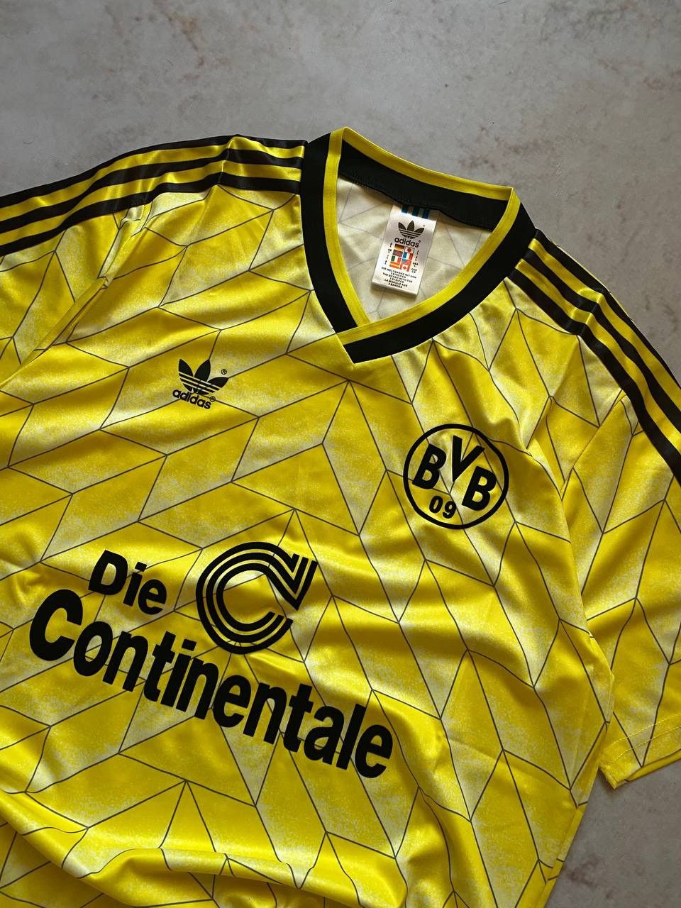 Adidas 1989/1990 Adidas Borussia Dortmund Retro Away Soccer Jersey Size US L / EU 52-54 / 3 - 3 Thumbnail