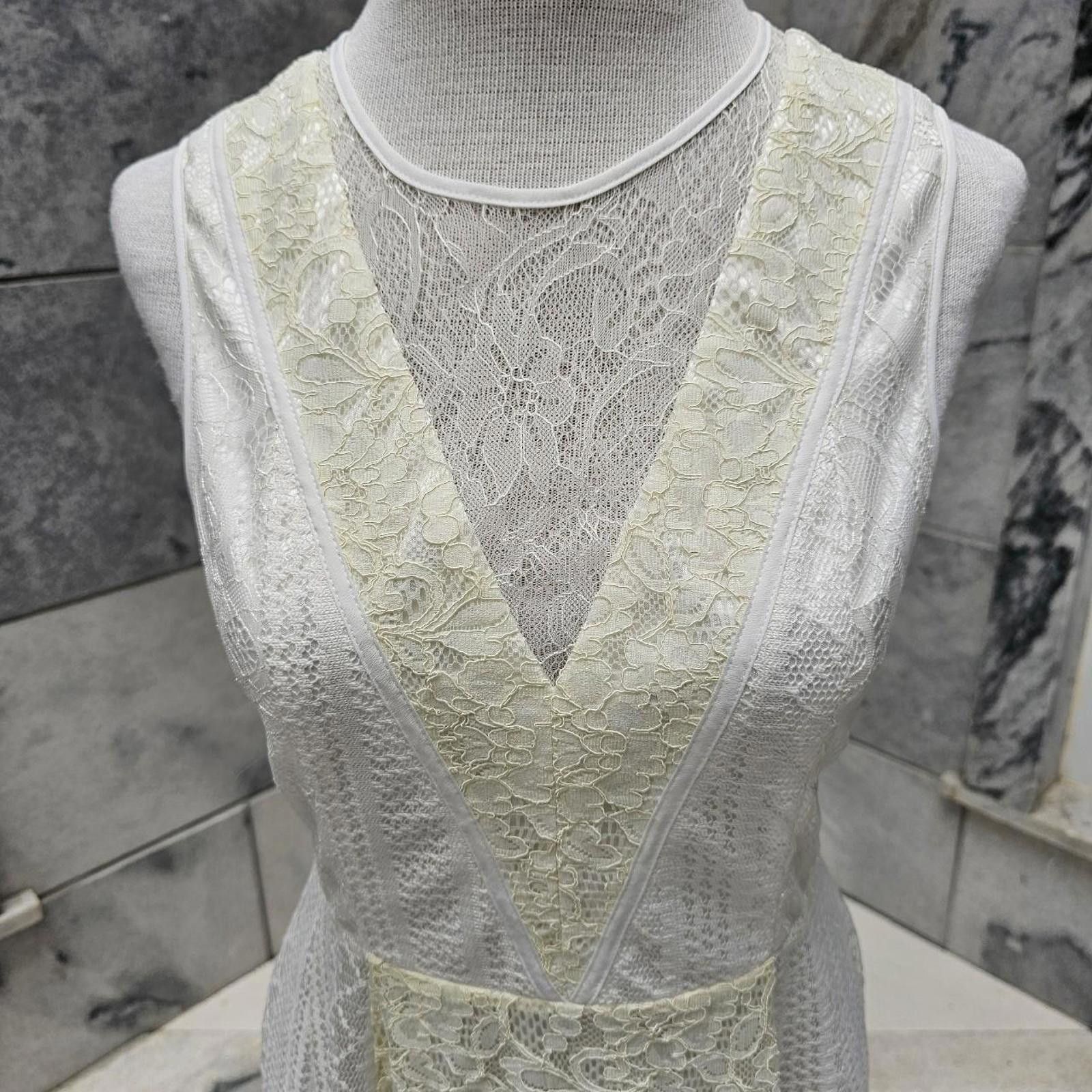 BCBGeneration BCBGeneration Women's White and Cream Ivory Dress Size M / US 6-8 / IT 42-44 - 3 Thumbnail