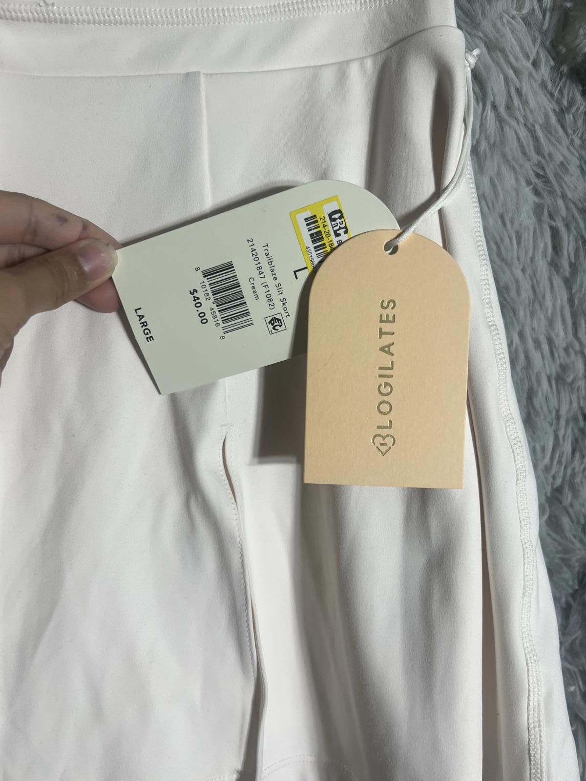 Target Basics White Skort and White Tank Top Set Size 36" / US 14 / IT 50 - 5 Thumbnail