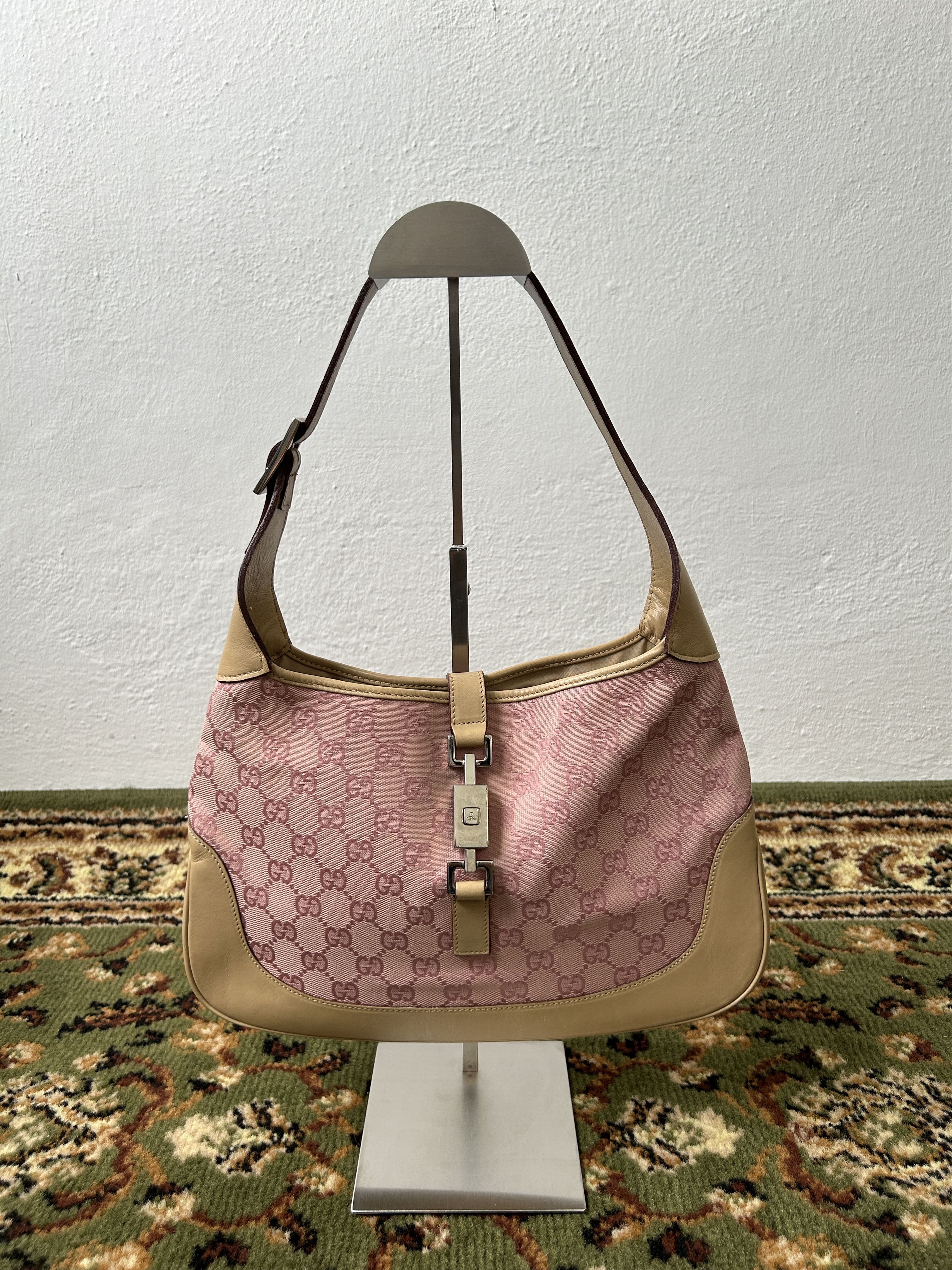 Gucci Jackie pink monogram canvas beige leather shoulder bag