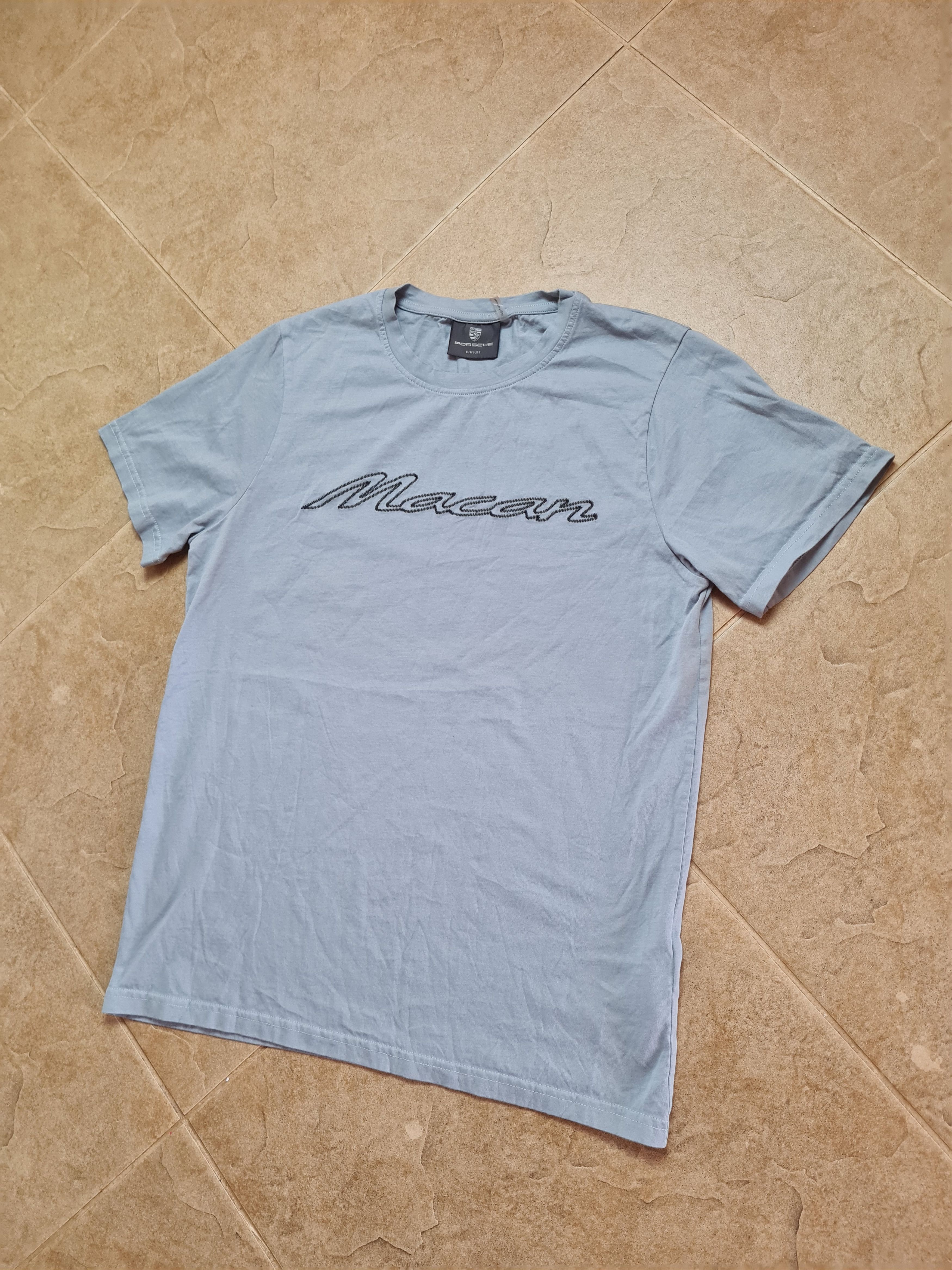 Porsche Design Vintage Shirt Porsche Macan Unisex T-Shirt Grey Size US S Size US S / EU 44-46 / 1 - 4 Thumbnail