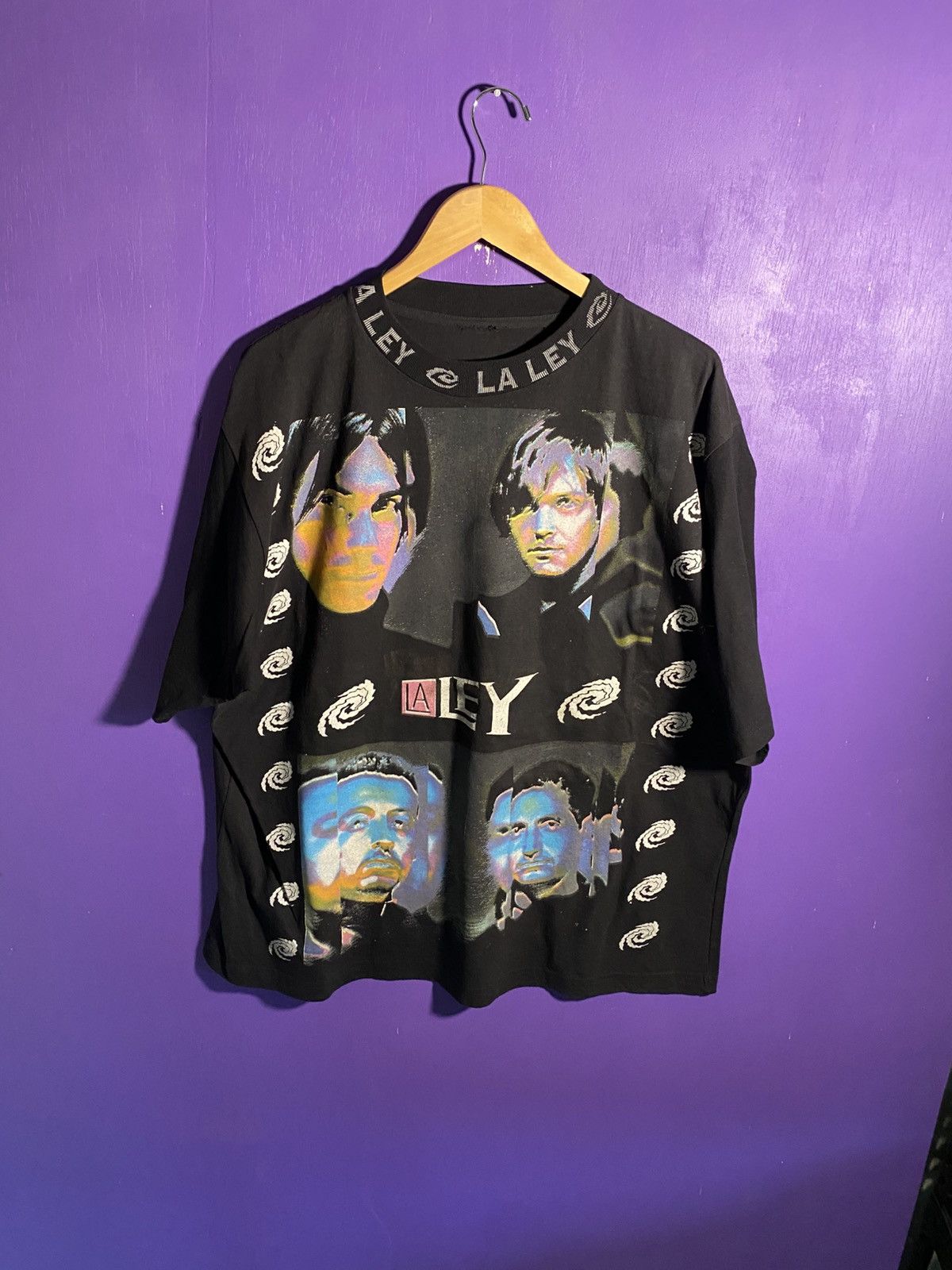 Band Tees Vintage 90s La ley AOP faded band tee Size US XL / EU 56 / 4 - 1 Thumbnail