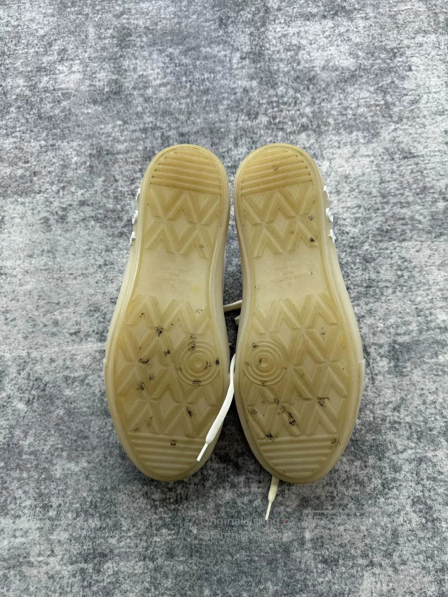 Louis Vuitton Louis Vuitton Ollie Checker Denim Sneakers. Size US 10 / EU 43 - 7 Thumbnail