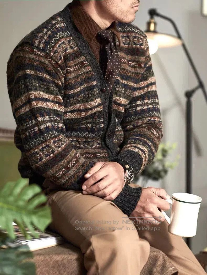 Jamiesons Of Shetland Jamieson's Fair Isle Wool Cardigan MK159V. Size US XXS / EU 40 - 1 Thumbnail