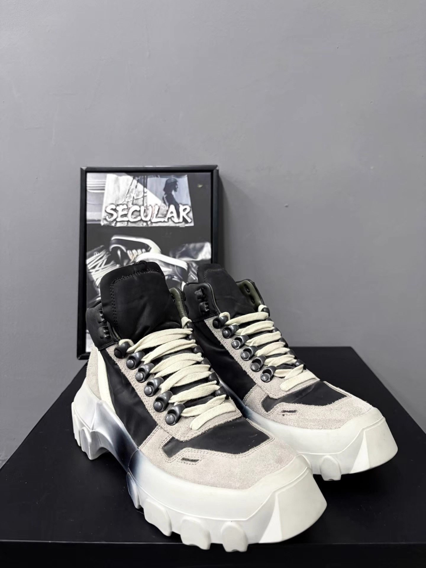 Rick Owens Rick Owens 19SS Mainline Octopus Sole Tank Boots K34 Size US 7.5 / IT 37.5 - 1 Thumbnail