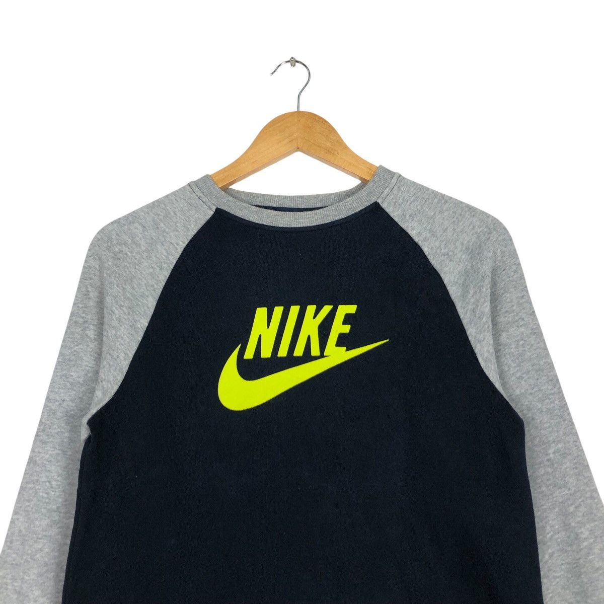 Nike × Vintage Vintage Nike Raglan Sweatshirt Rare Size US S / EU 44-46 / 1 - 2 Thumbnail