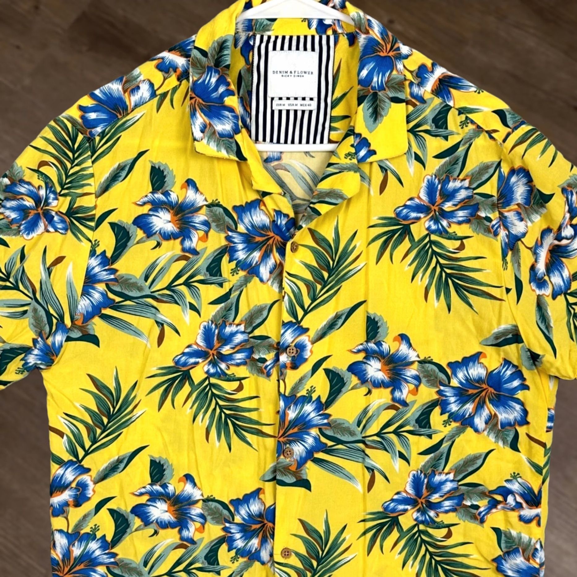 Denime Denim Flower Shirt Mens Medium Yellow Blue Floral Button Up Short Sleeve Size US M / EU 48-50 / 2 - 1 Thumbnail
