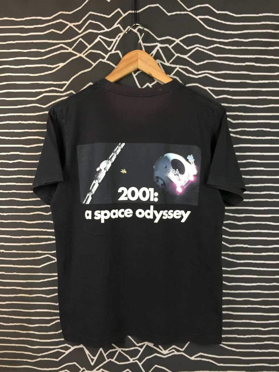Uniqlo Uniqlo UT 2001: a space odyssey Stanley Kubrick Movie Tee Size US M / EU 48-50 / 2 - 1 Thumbnail