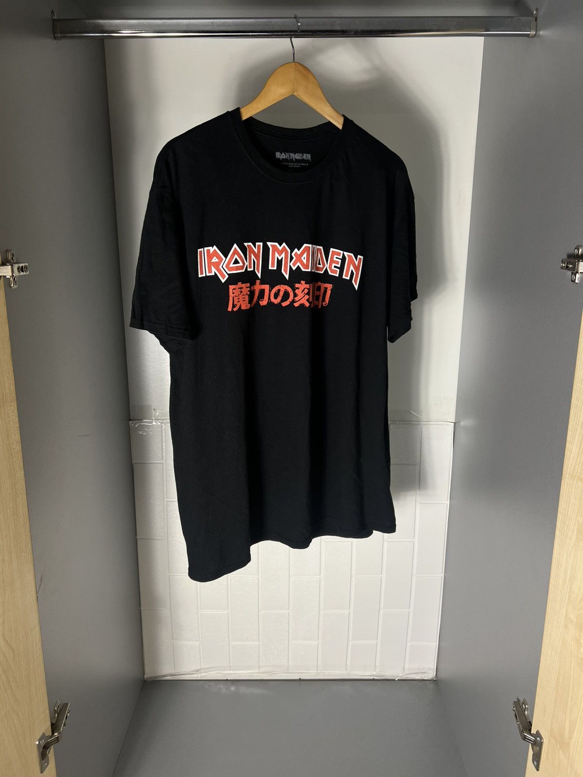 Band Tees VINTAGE IRON MAIDEN WORLD TOUR ROCK T-SHIRT METAL Y2K 90s Size US XXL / EU 58 / 5 - 4 Thumbnail