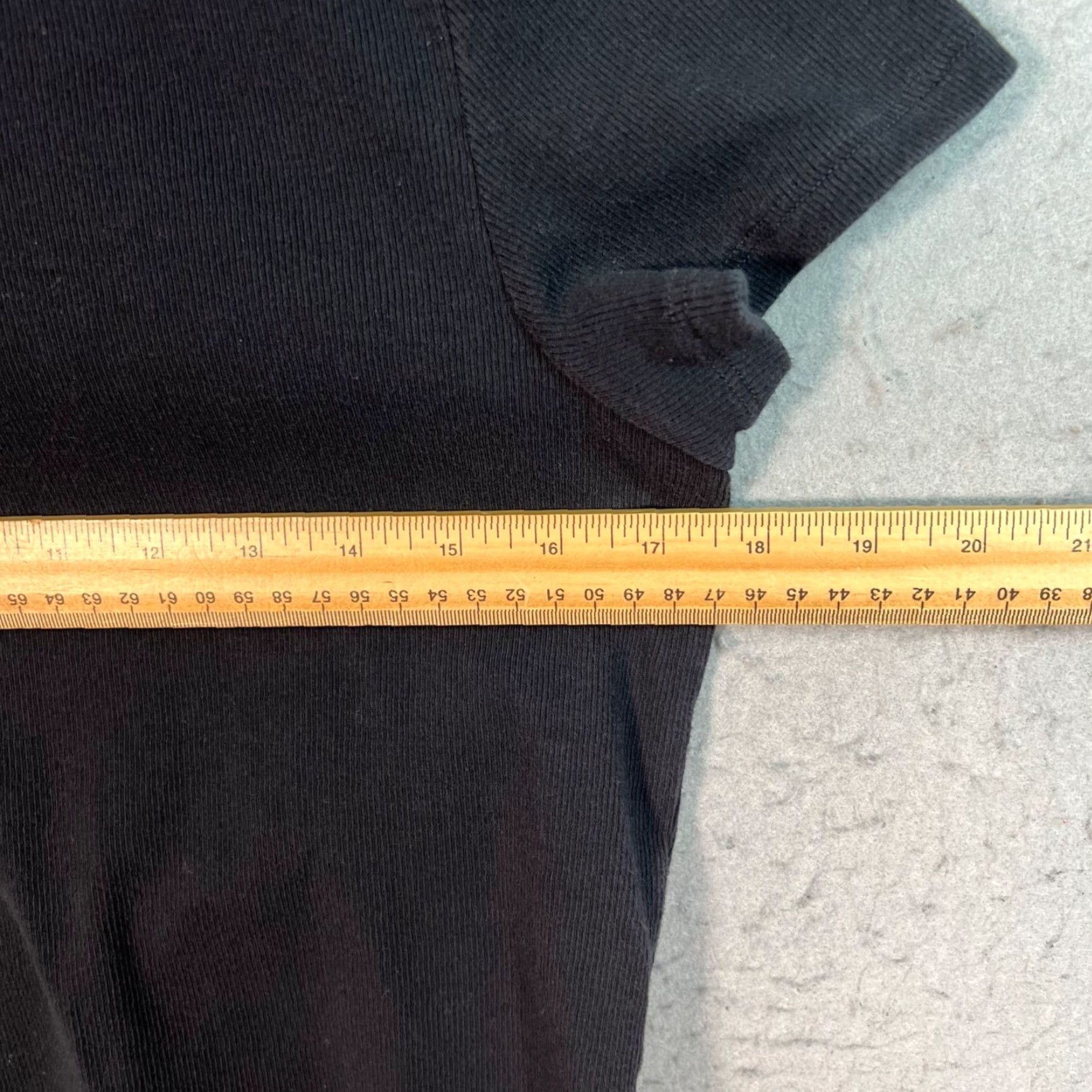 Aritzia VINTAGE Aritzia Shirt Adult Womens XL Black Crop Top T Shirt Cotton Blend Elastane Crew Neck Short Sleeve Size XL / US 12-14 / IT 48-50 - 5 Thumbnail