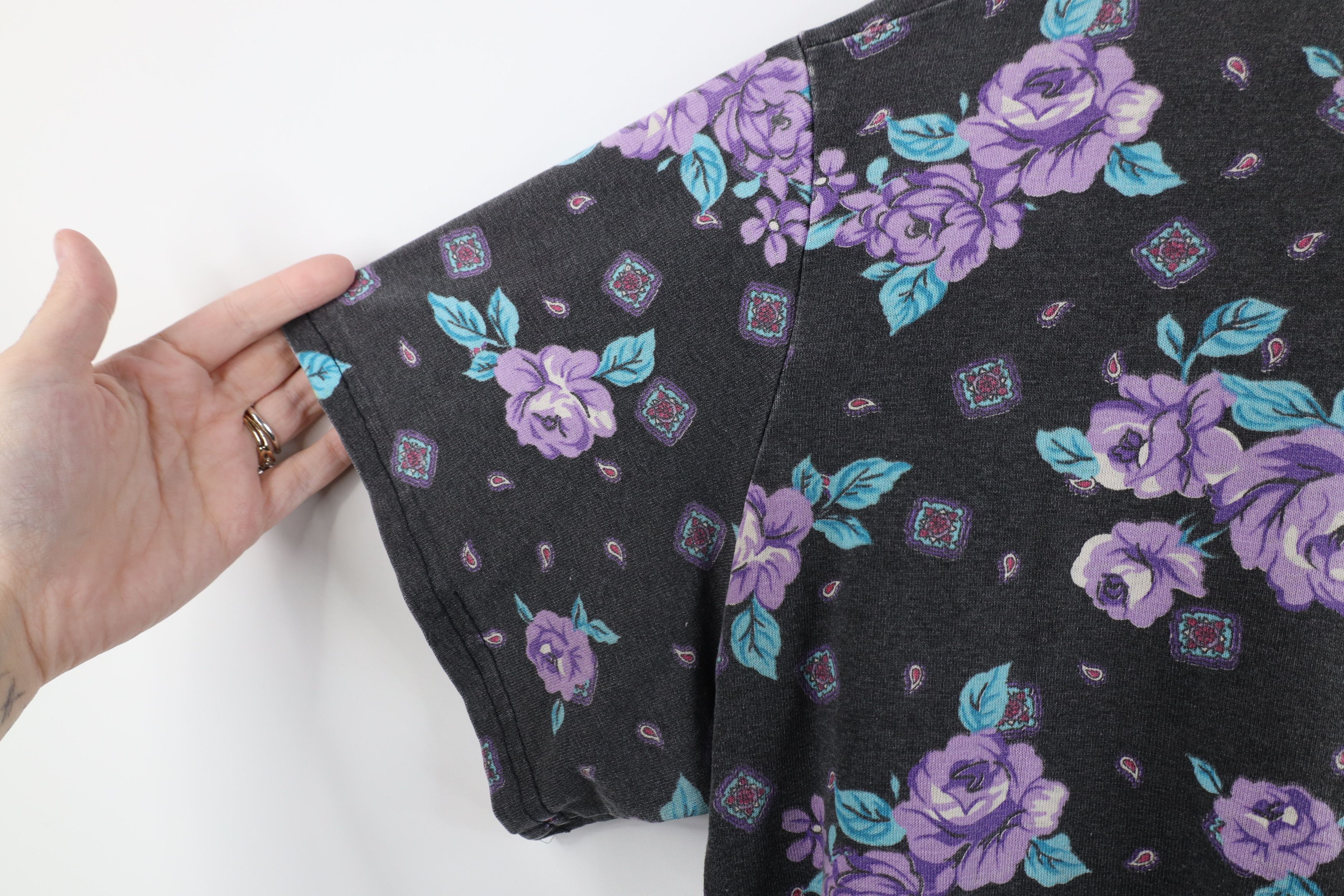 Vintage Vintage 90s Streetwear Flower All Over Print Pocket T-Shirt Size XL / US 12-14 / IT 48-50 - 7 Thumbnail