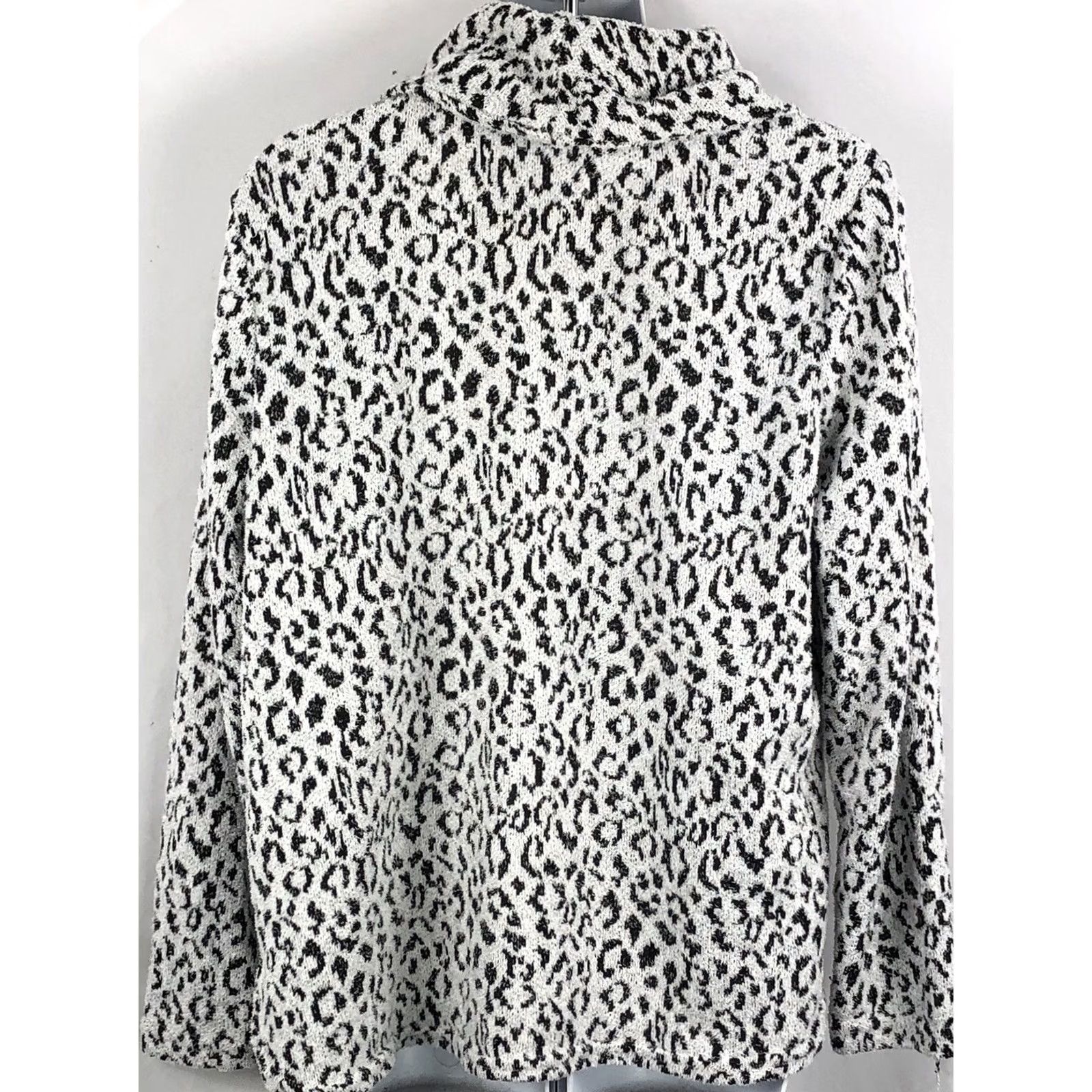 Croft & Barrow Croft Barrow Fuzzy Cowl Neck Sweater L Wht/Blk Leopard Sherpa Y2K Cozy Cottage Knit Pullover Women Leopard 90s Vintage style Size L / US 10 / IT 46 - 3 Thumbnail