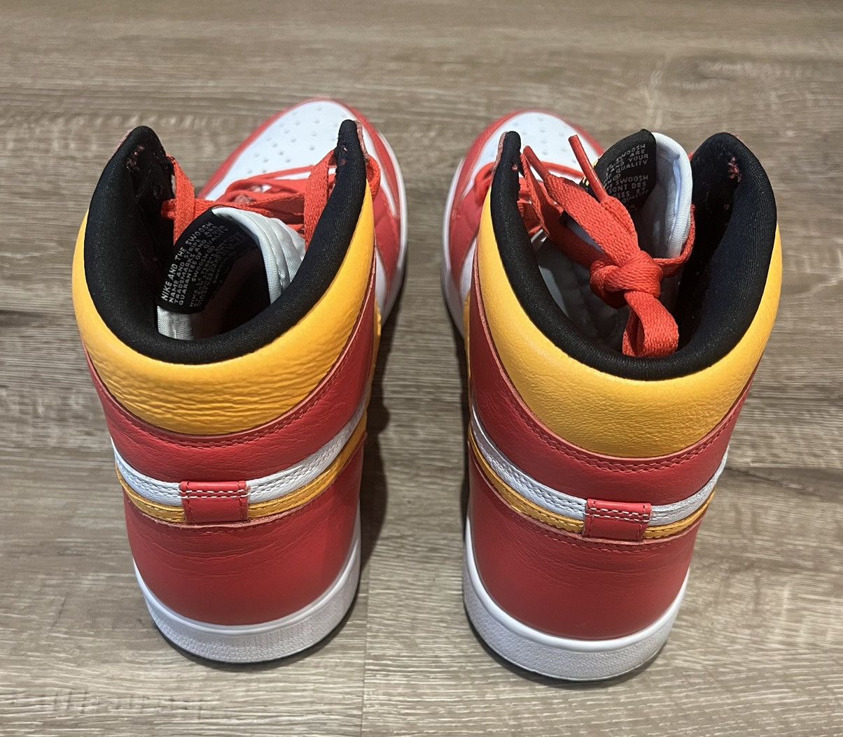 Jordan Brand Air Jordan 1 High Retro Red Light Fusion Size 11 Size US 11 / EU 44 - 5 Thumbnail