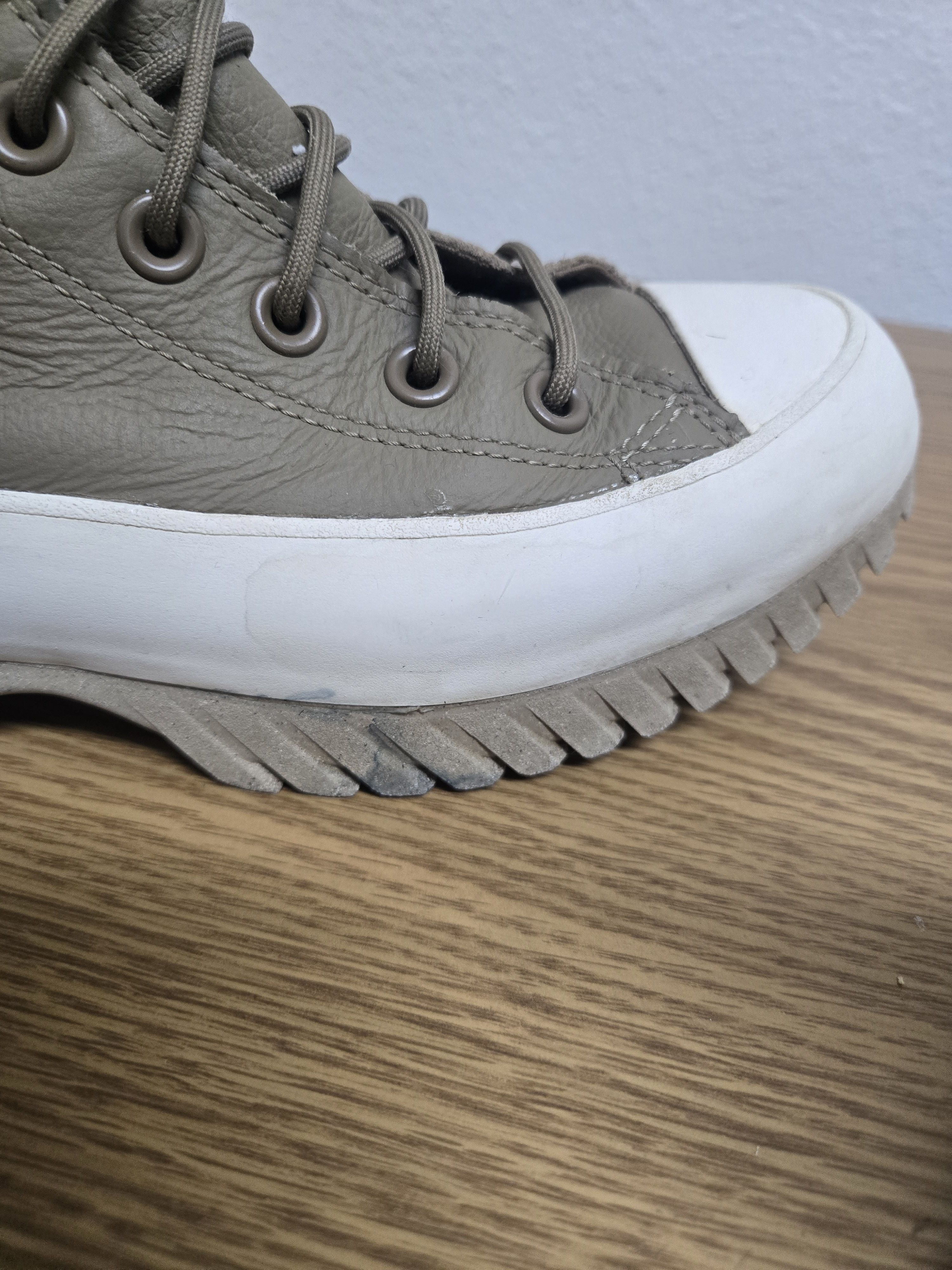 Converse Converse Chuck Taylor All Star Lugged Winter 2.0 Shoes Khaki Size US 7.5 / IT 37.5 - 16 Thumbnail