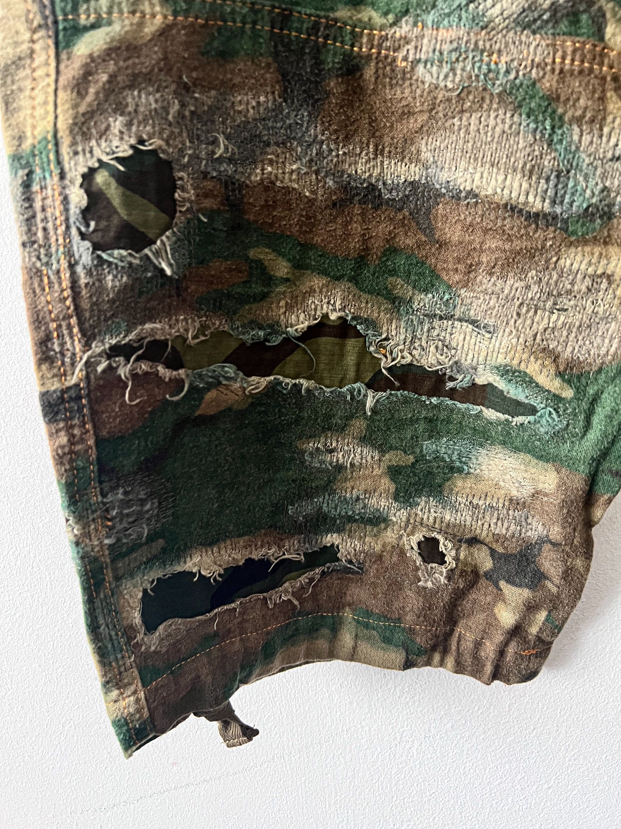 Givenchy Runway FW'23 Khaki Distressed Cargo Pants Size US 32 / EU 48 - 7 Thumbnail