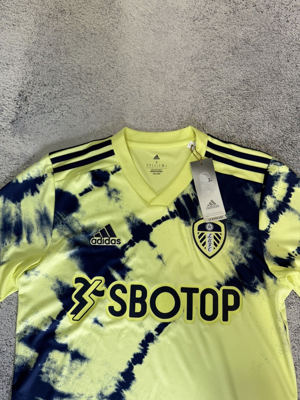 Adidas Adidas Leeds United Away Jersey 22/23 HC1080 SBOTOP MenS New Size US S / EU 44-46 / 1 - 5 Thumbnail