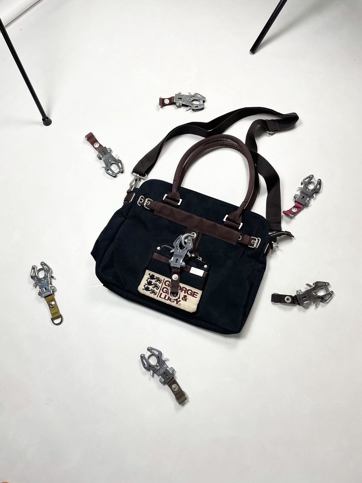 Japanese Brand George Gina & Lucy 👁️ Grace Vintage Black Carabiner Bag GGL Size ONE SIZE - 2 Thumbnail