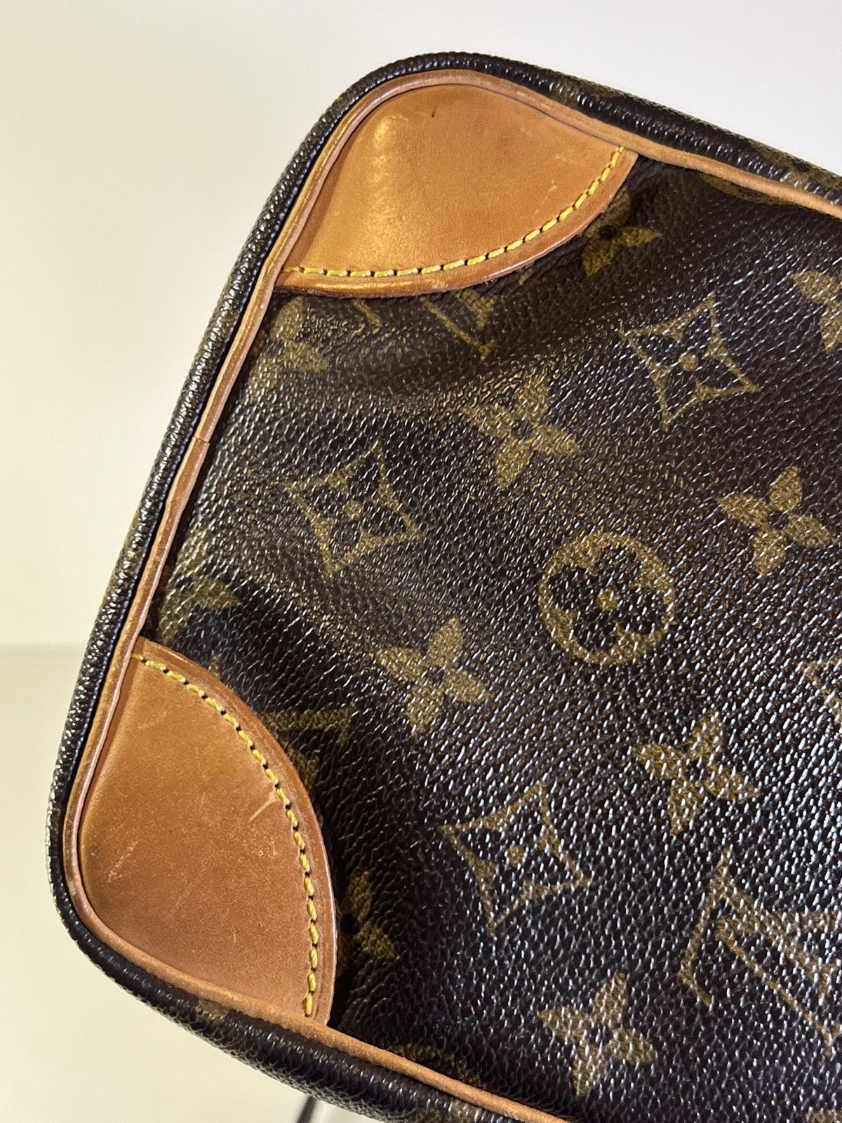 Louis Vuitton Louis Vuitton Monogram Danube Crossbody Canvas Shoulder Bag Size ONE SIZE - 7 Thumbnail