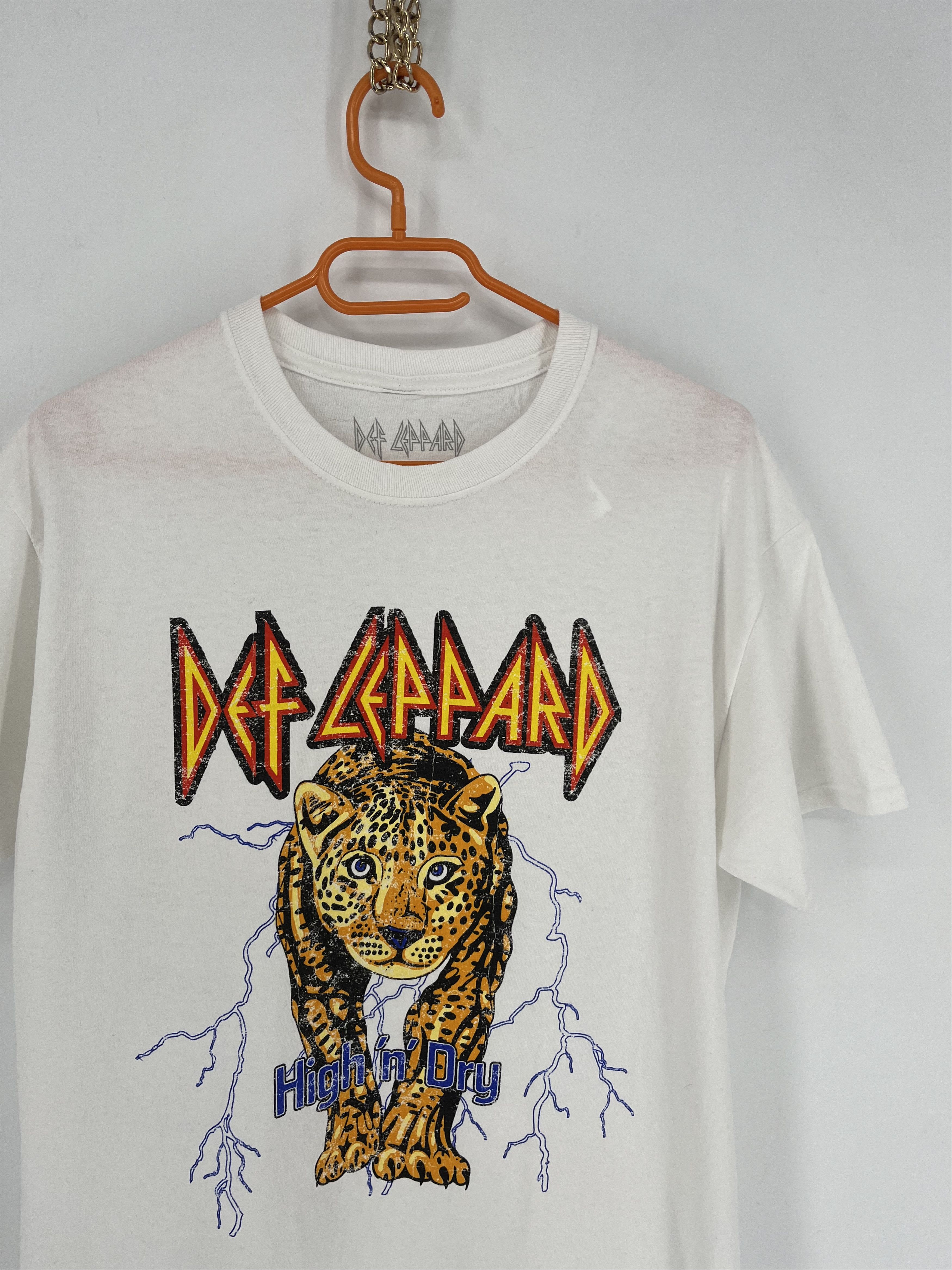 Band Tees VINTAGE Y2K DEF LEPPARD BAND TEE SIZE S Size US S / EU 44-46 / 1 - 6 Thumbnail