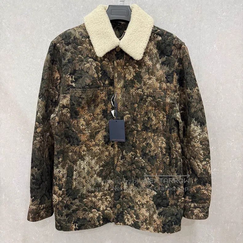 Louis Vuitton Louis Vuitton Tapestry Fur Collar Full Print Denim Jacket Size US M / EU 48-50 / 2 - 1 Thumbnail