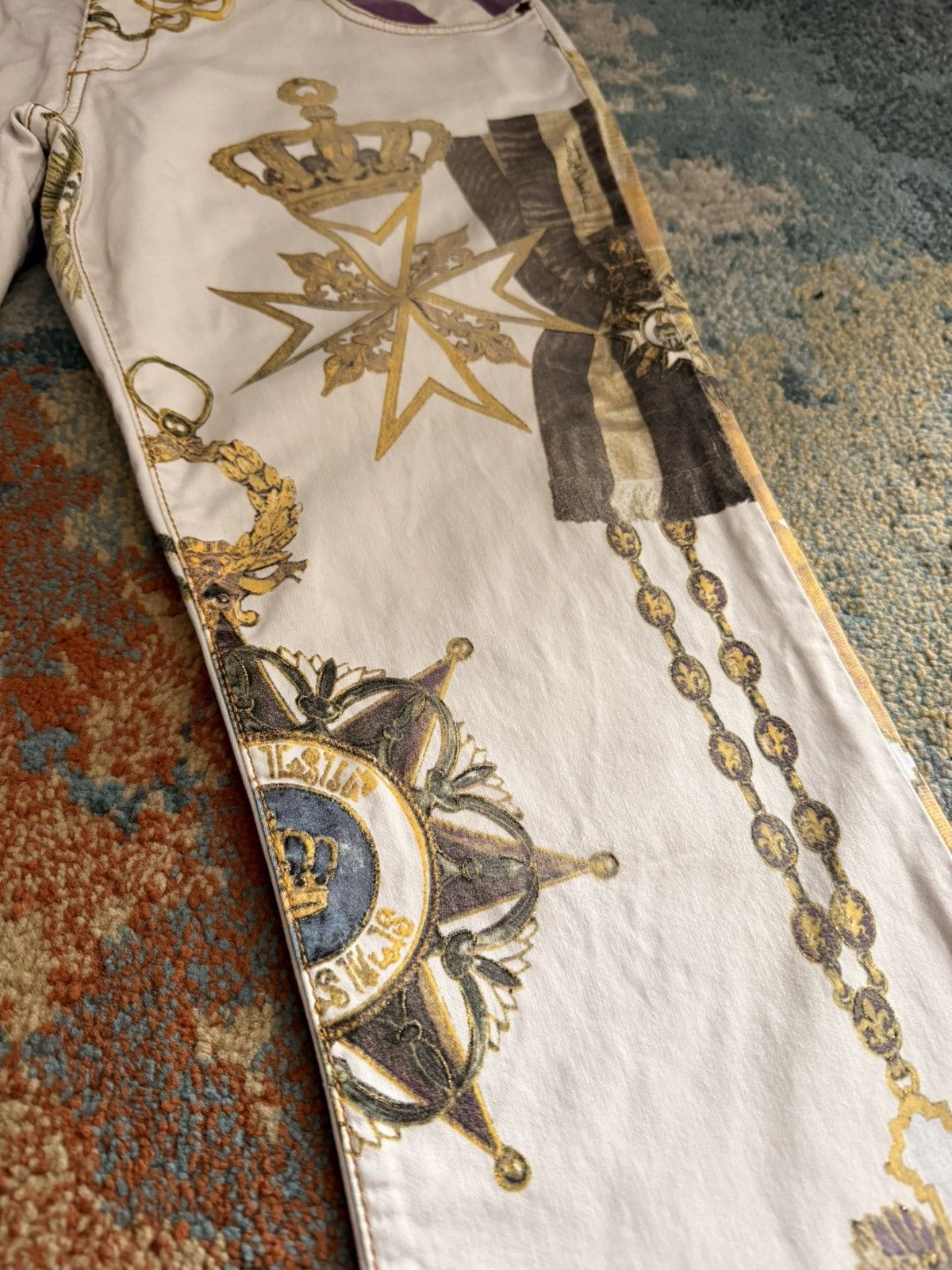 Just Cavalli Archive Just Cavalli Gold Royalty Print Cross Vintage Pants Size 31" - 2 Thumbnail