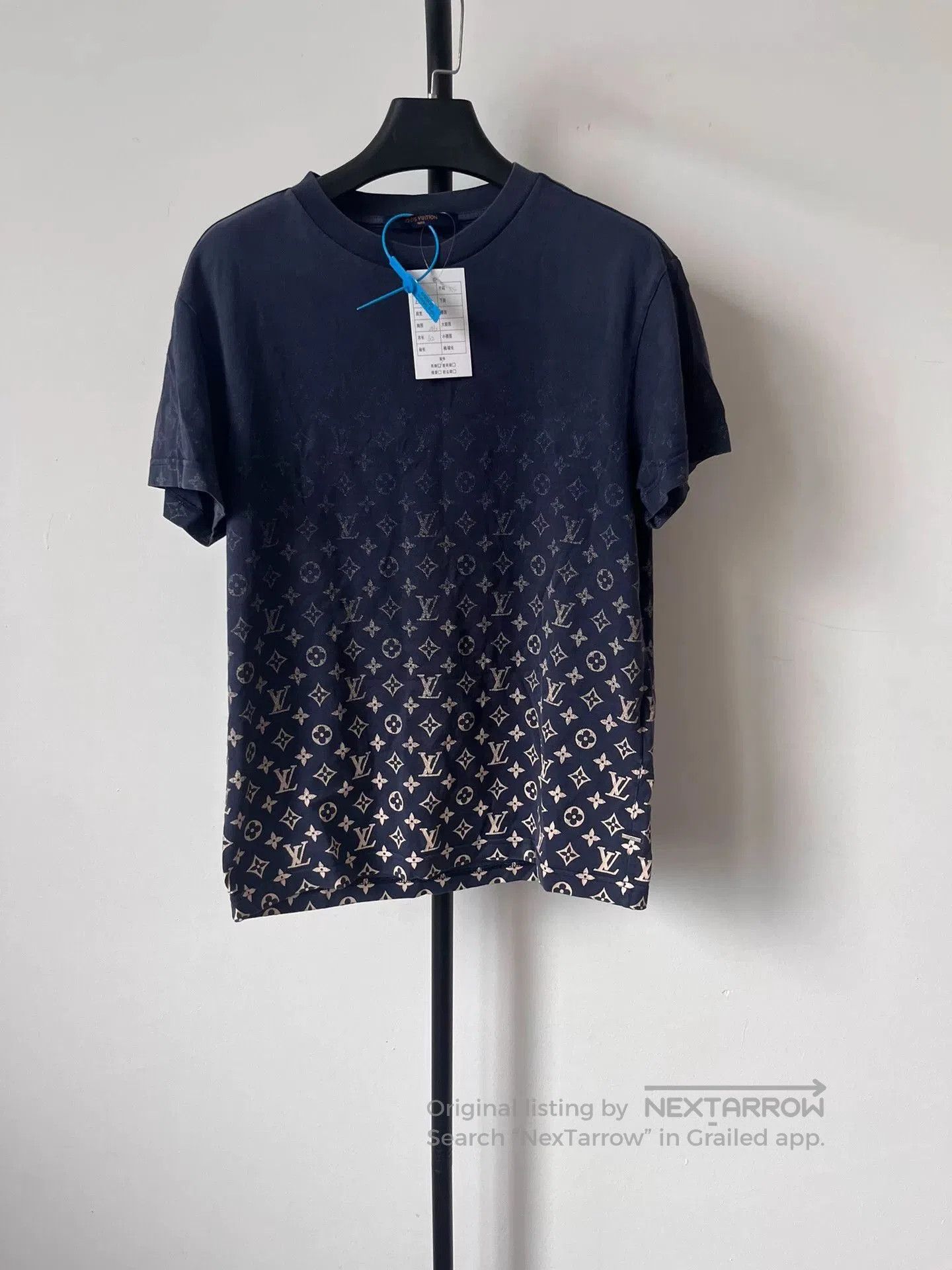Louis Vuitton Louis Vuitton Monogram Gradient Print Crew Neck T-shirt. Size US XS / EU 42 / 0 - 1 Thumbnail